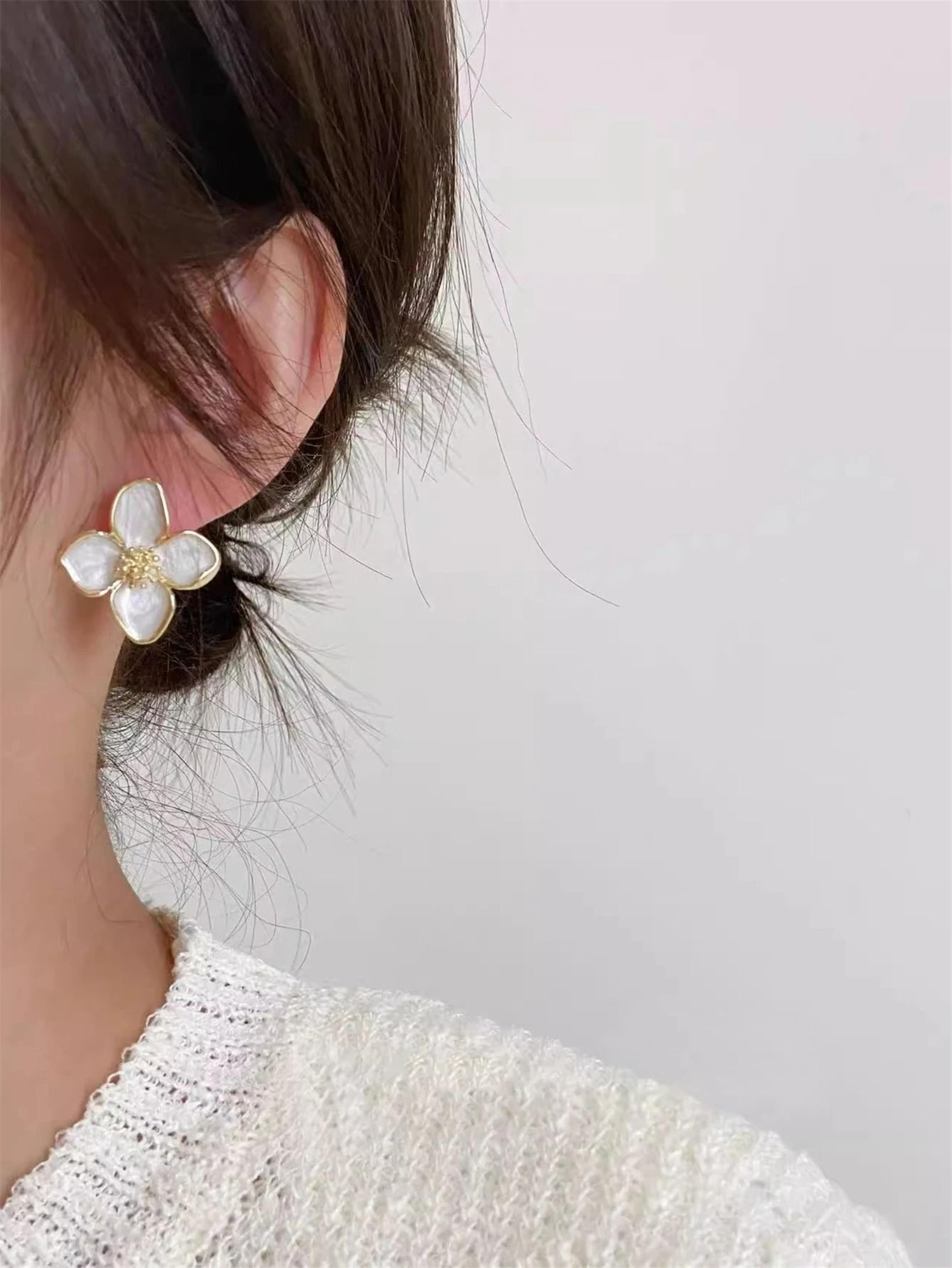 HibiscusGlow Floral Stud Earrings 1