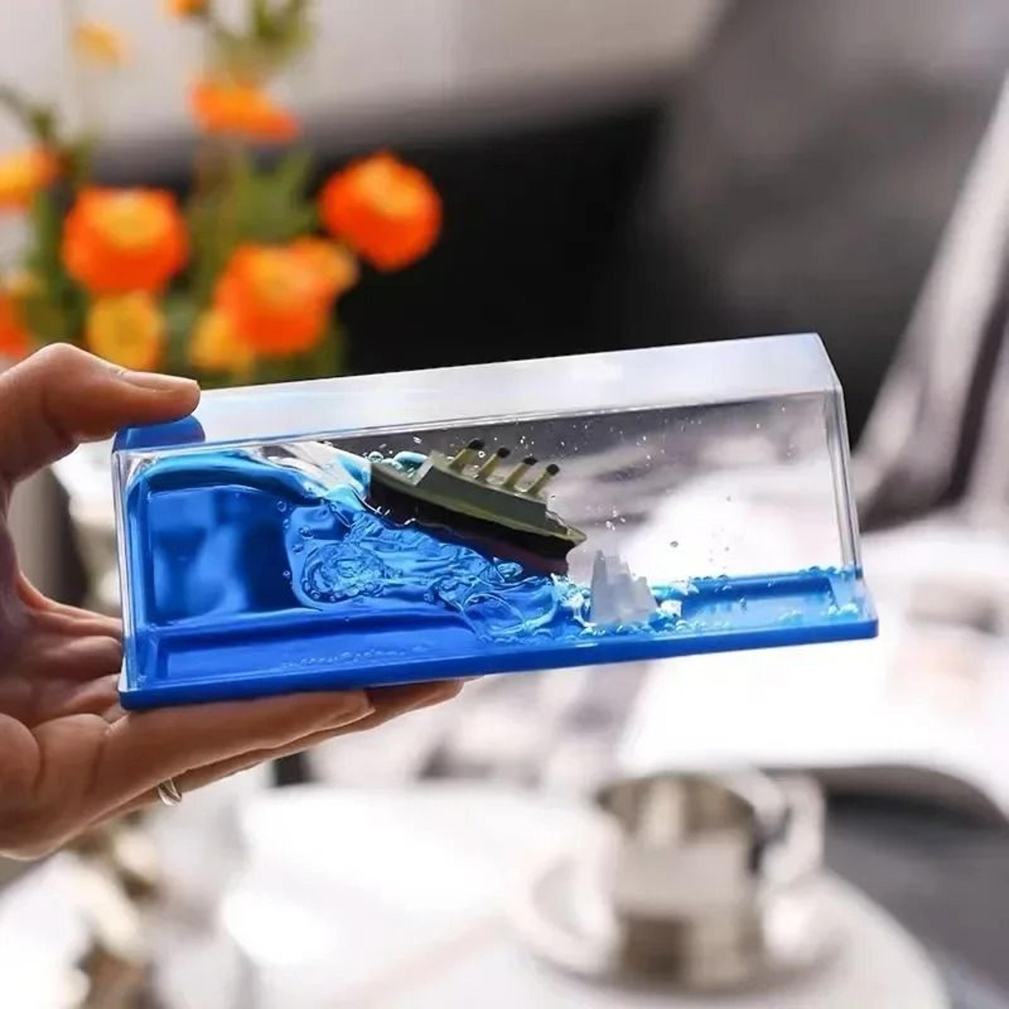 Floating Titanic And Black Pearl Ship Liquid Drift Bottle Desk And Home Decoration 2