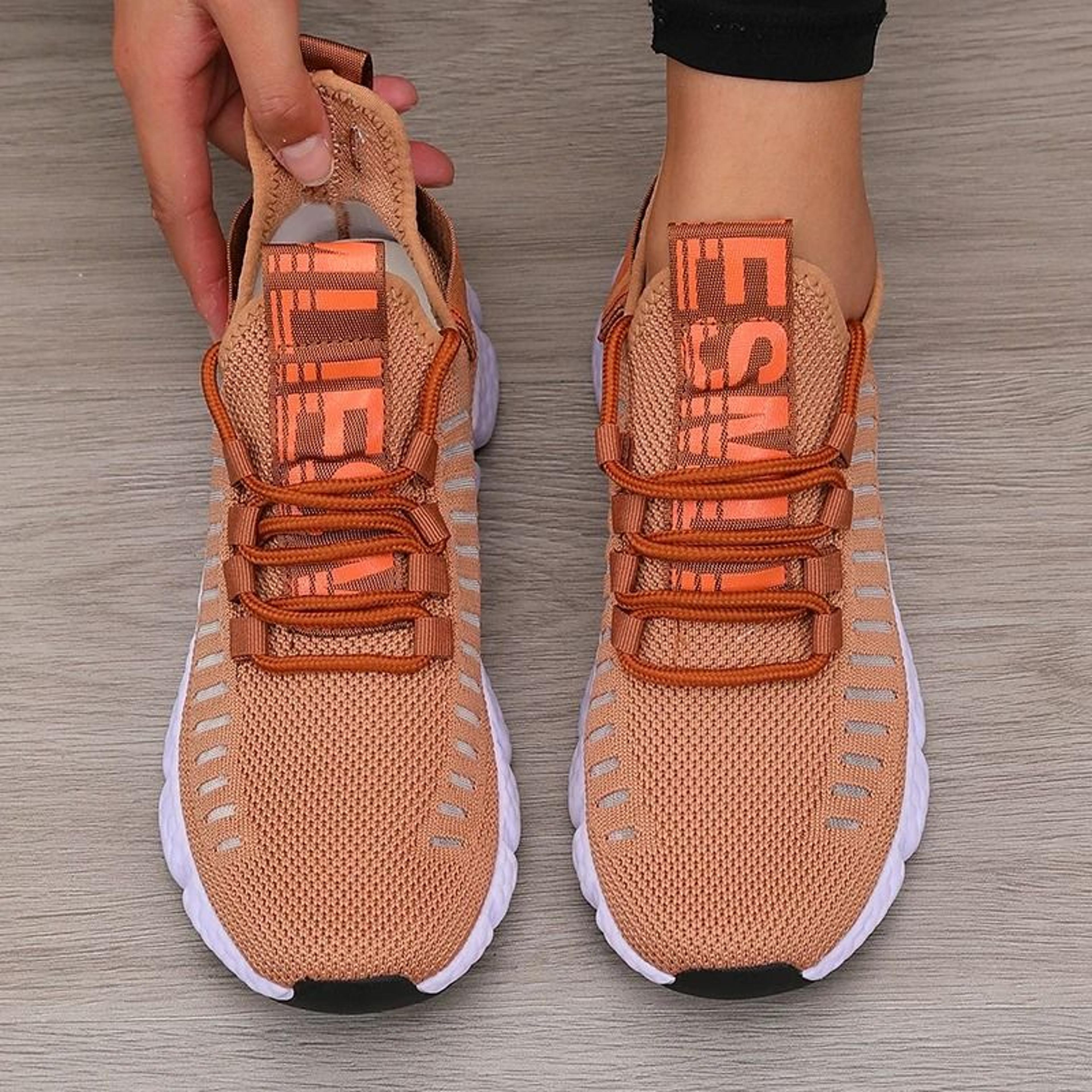 Women Sports Shoes Mesh Lightweight Soft Sole Flat Walking Shoes 3