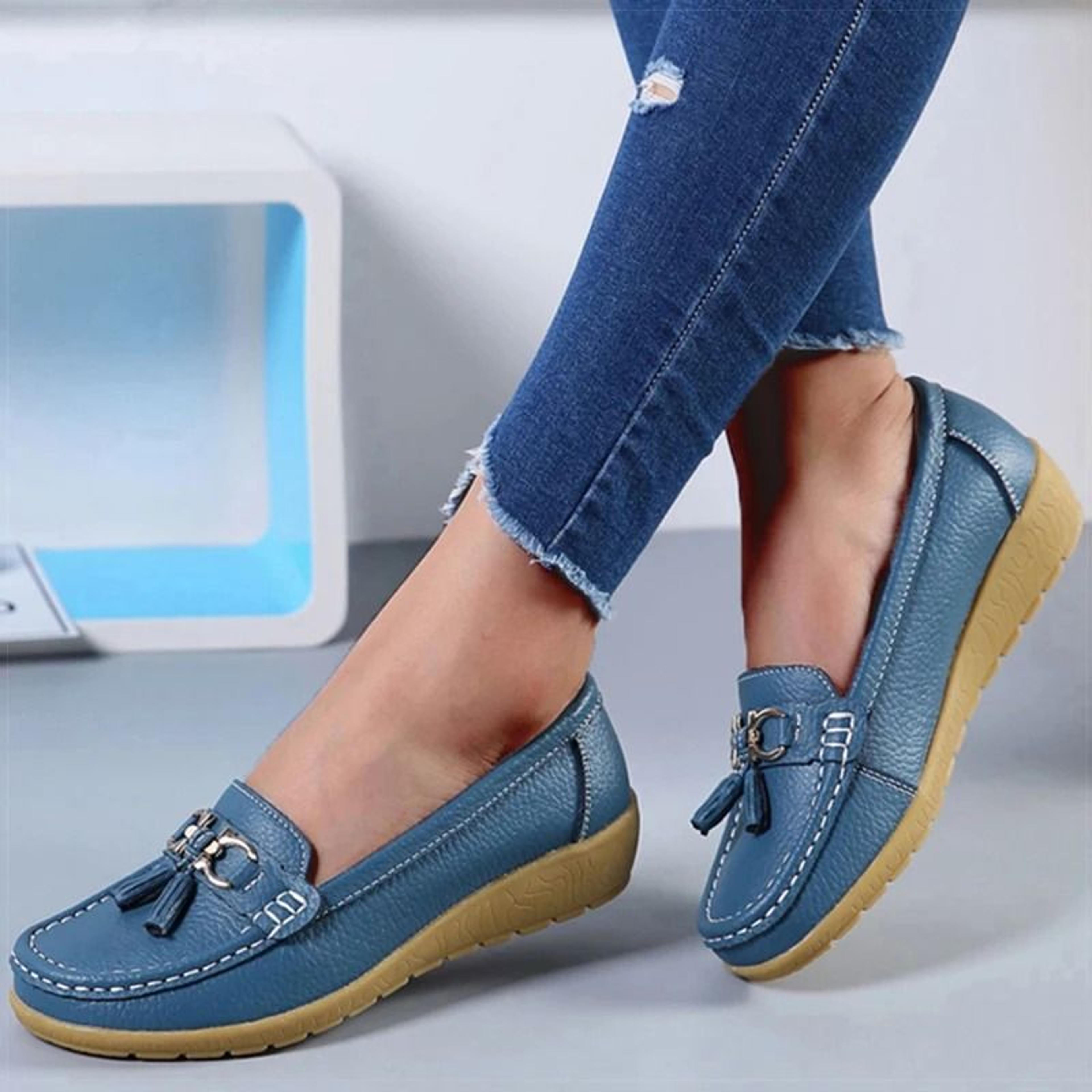 Women Shoes Nurse Loafers Comfortable Flat Shoes Casual Leather Footwear 2