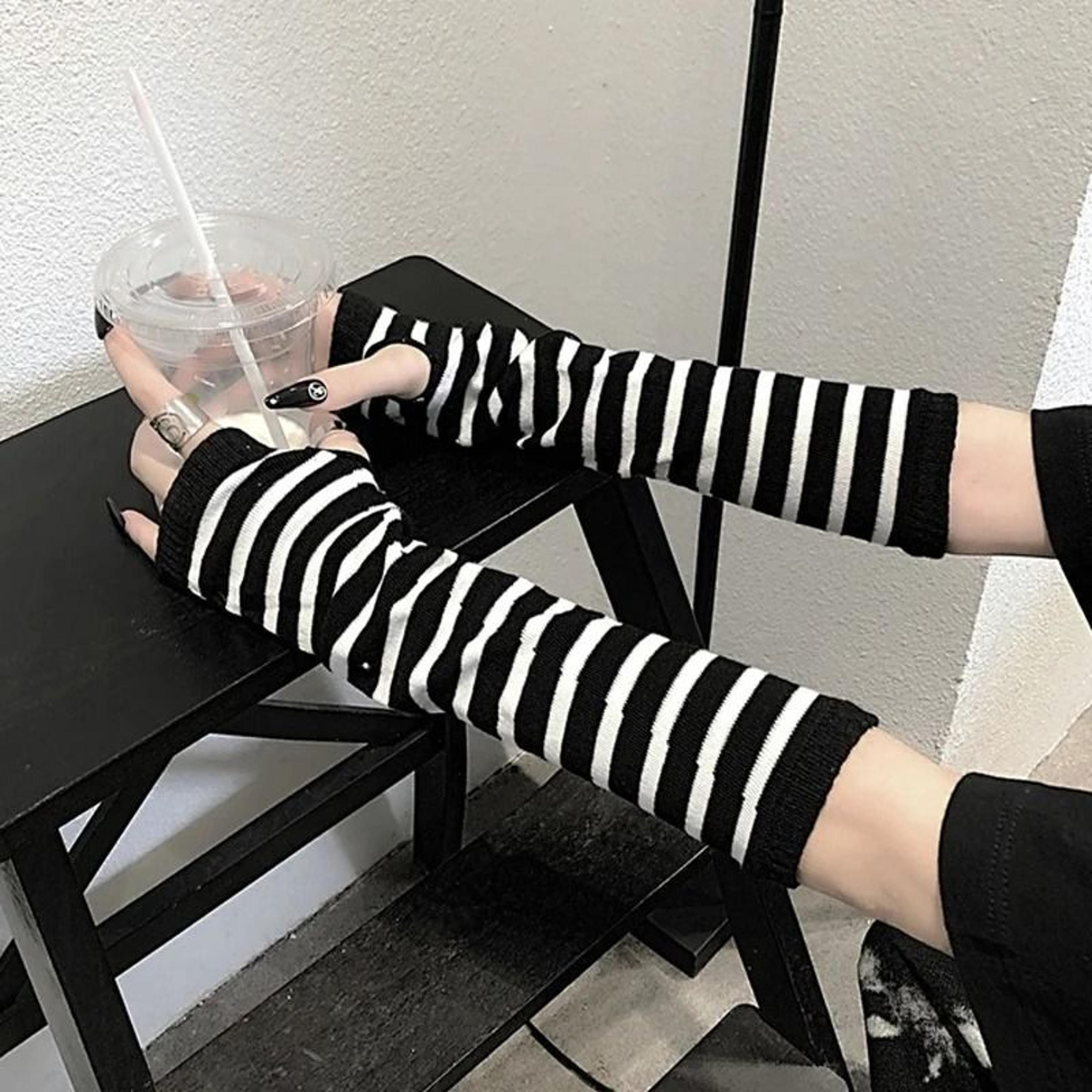 Winter Knit Fingerless Elbow Gloves Unisex  HipHop Stripe Arm Warmers 1