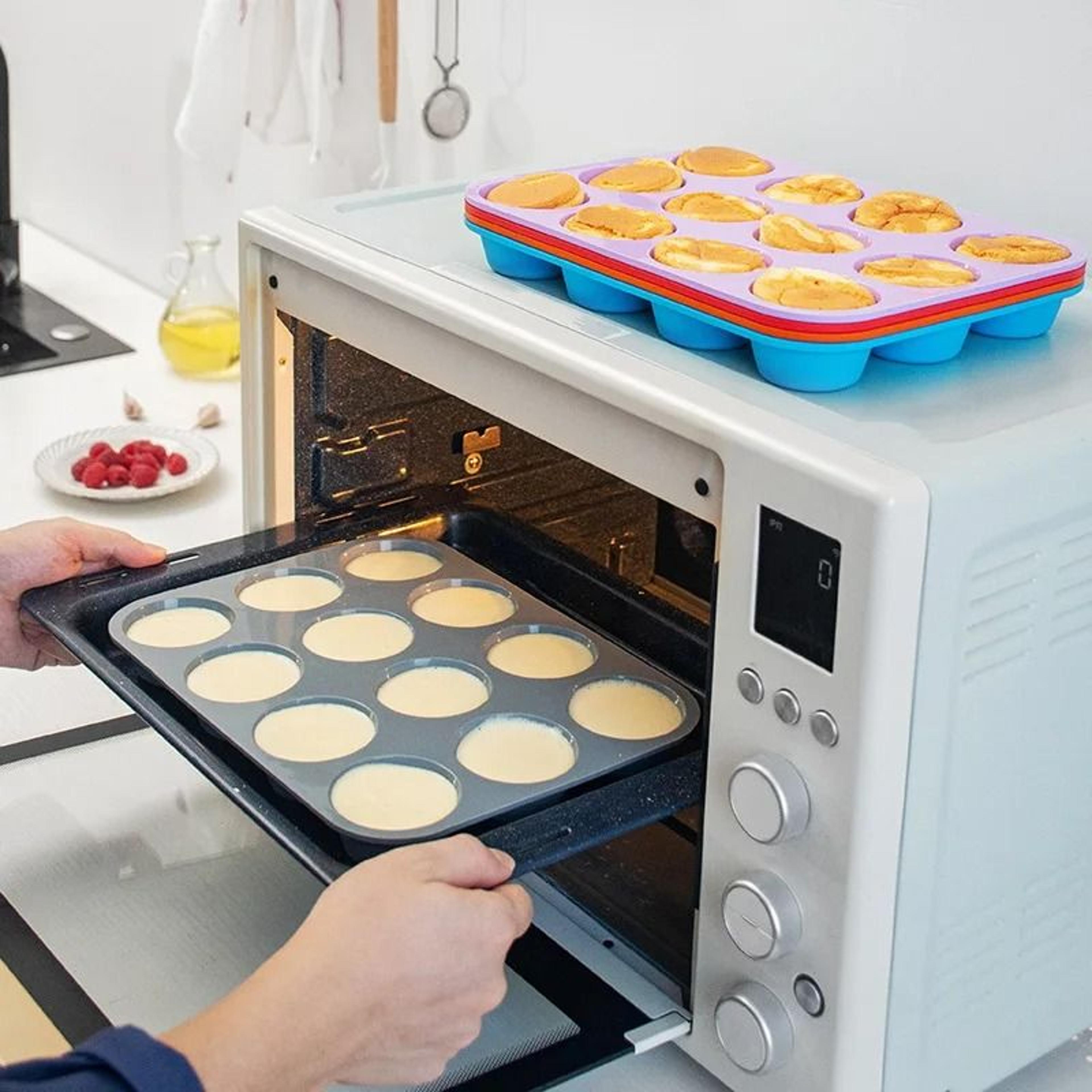 12 Hole Silicone Baking Mold For Cupcakes Muffins And Chocolate 3