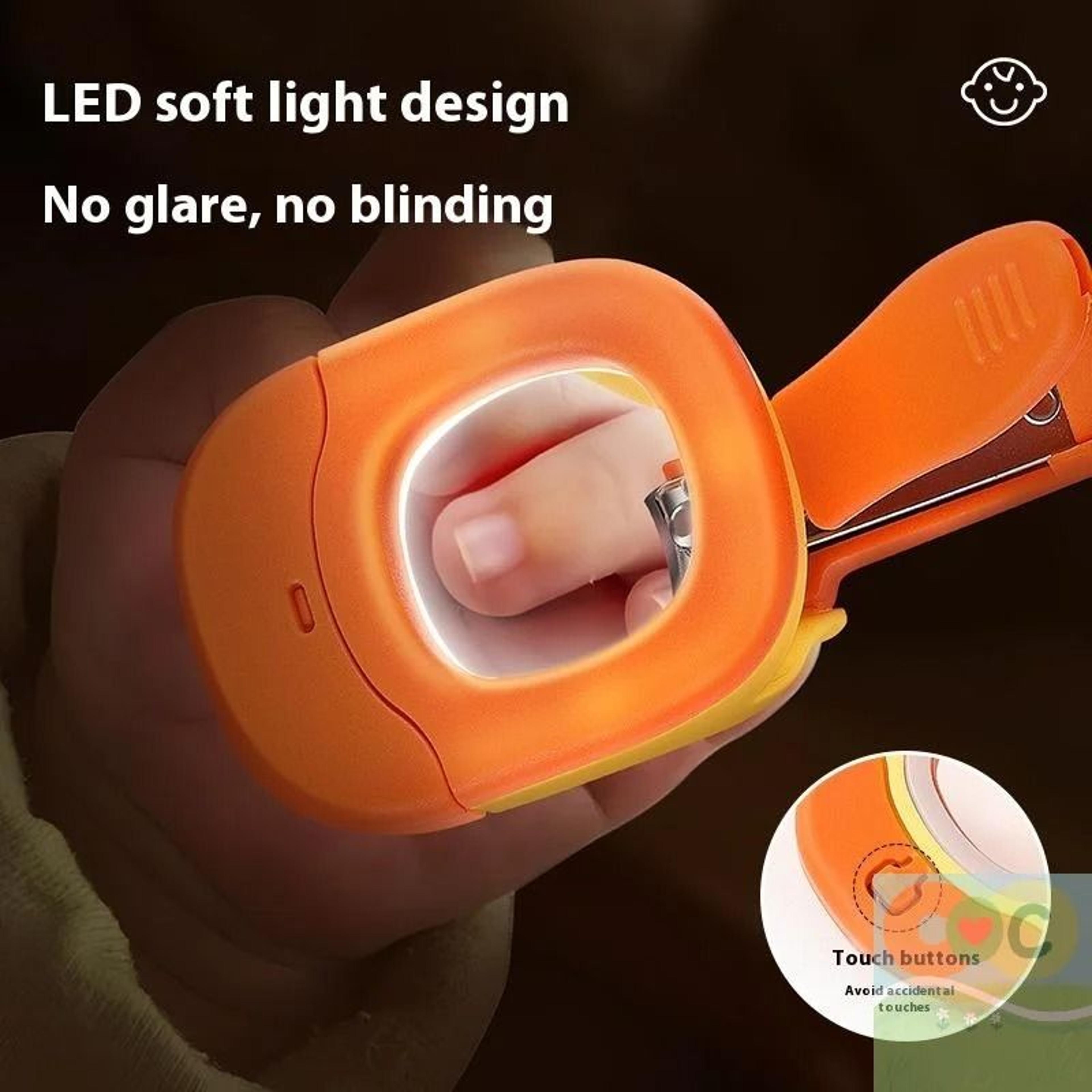 Nail Clippers With LED Light And Magnifying Glass For Baby And Elderly Safety Trimming 3