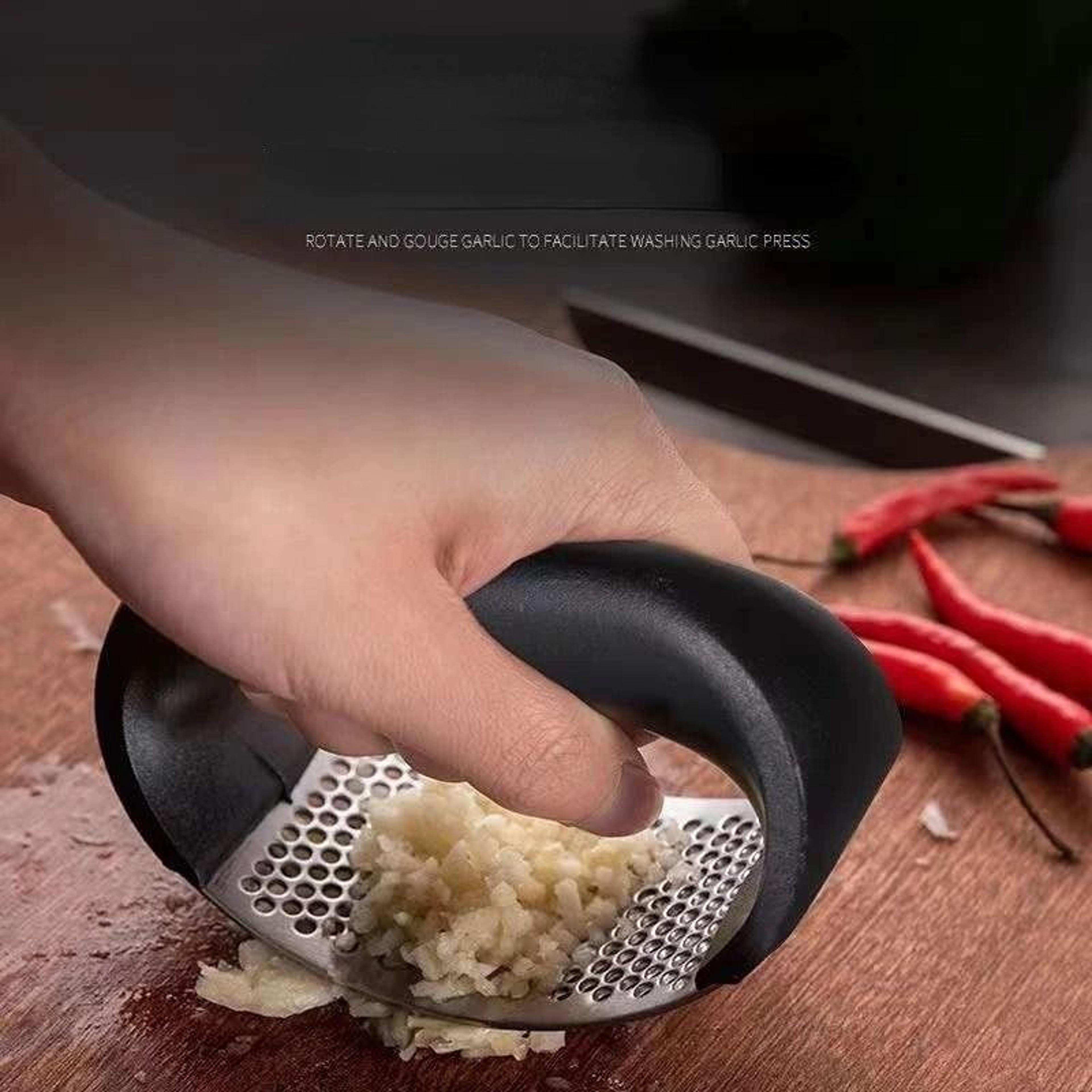 Stainless Steel Garlic Press Crusher Manual Garlic Mincer Tool 0