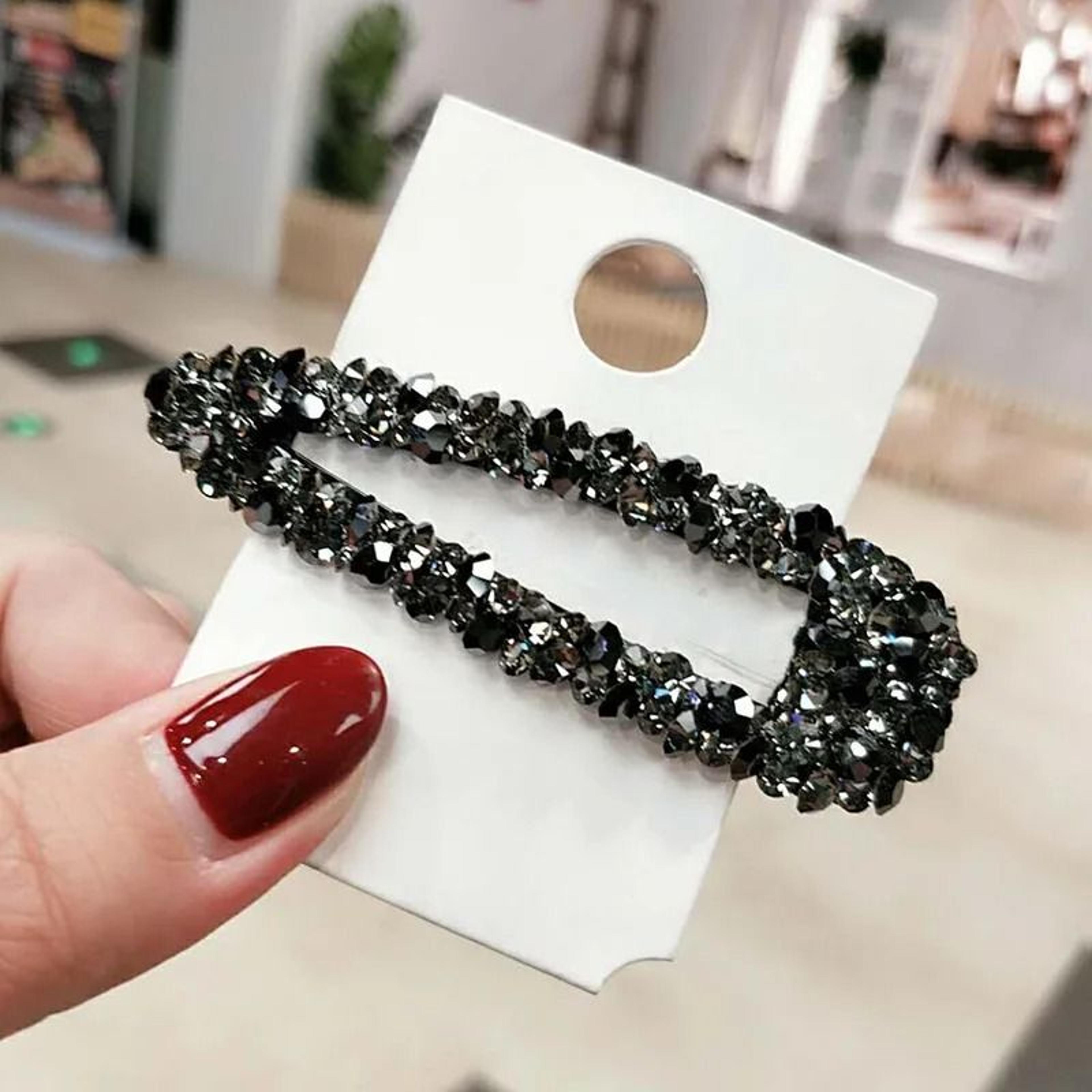 Colored Diamond Luxurious Hollow Hair Clip 3