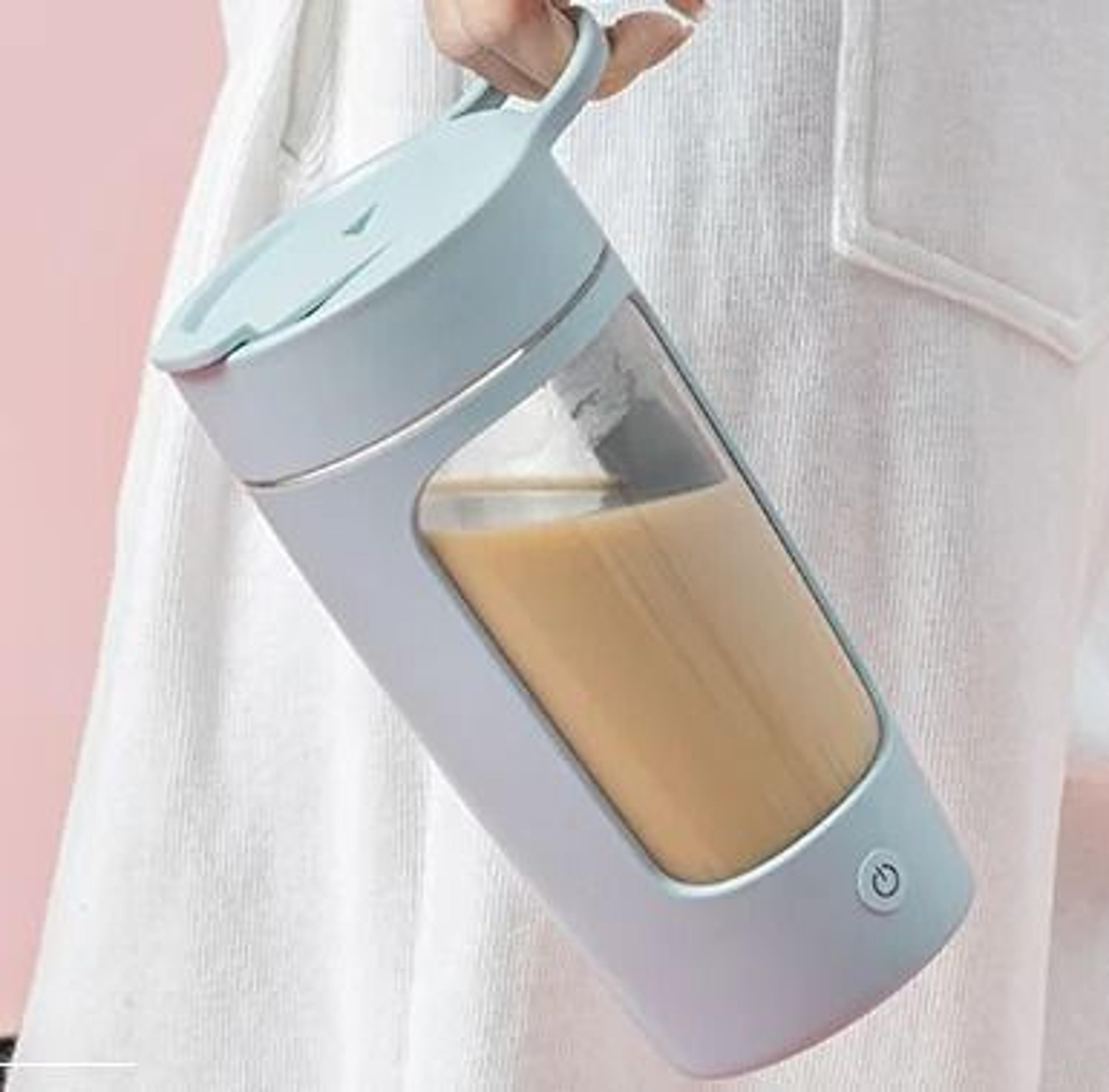 Portable Electric Shaker Bottle Protein Powder Fitness Shaker 650ML Automatic Mixing Tumbler Sports 3
