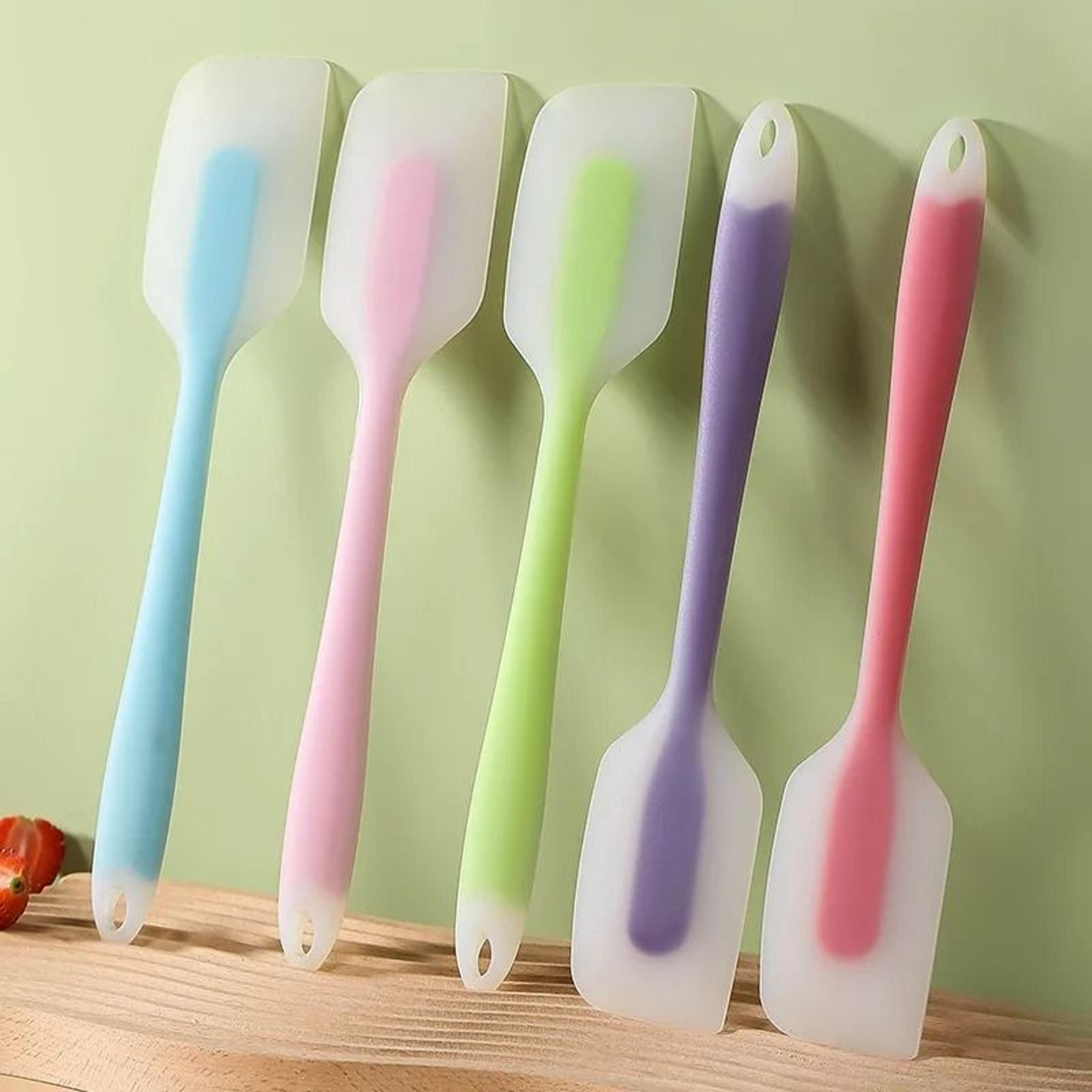 Silicone Cake Scraper And Non Stick Cream Spatula For Baking And Pastry Use 0