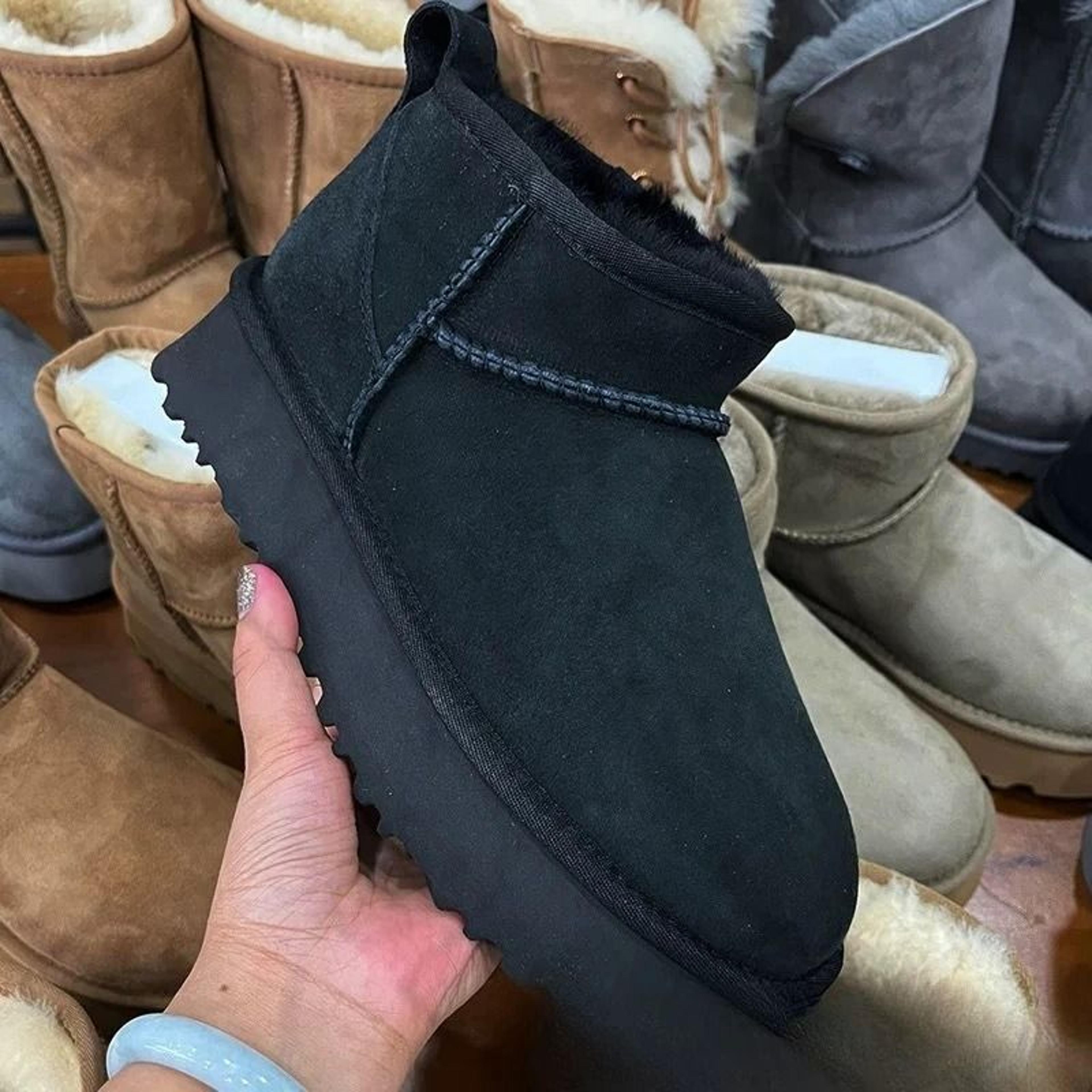 Winter Warm Snow Boots For Women And Men With Sheepskin Wool Lining And Non Slip Short Boot Design 11