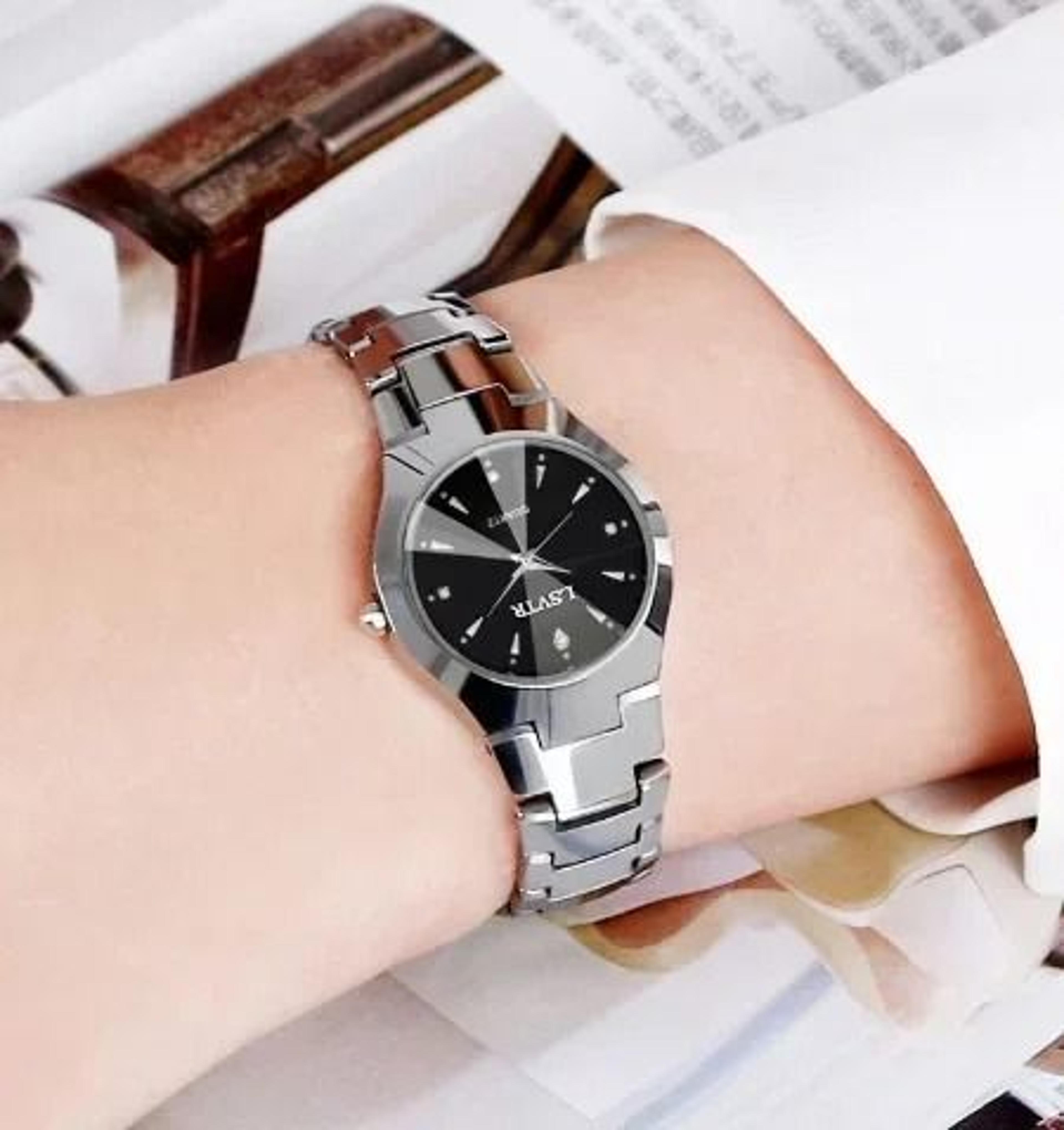 Tungsten Steel Color Quartz Calendar Watch  Elegant Couples And Student Watch Set 6