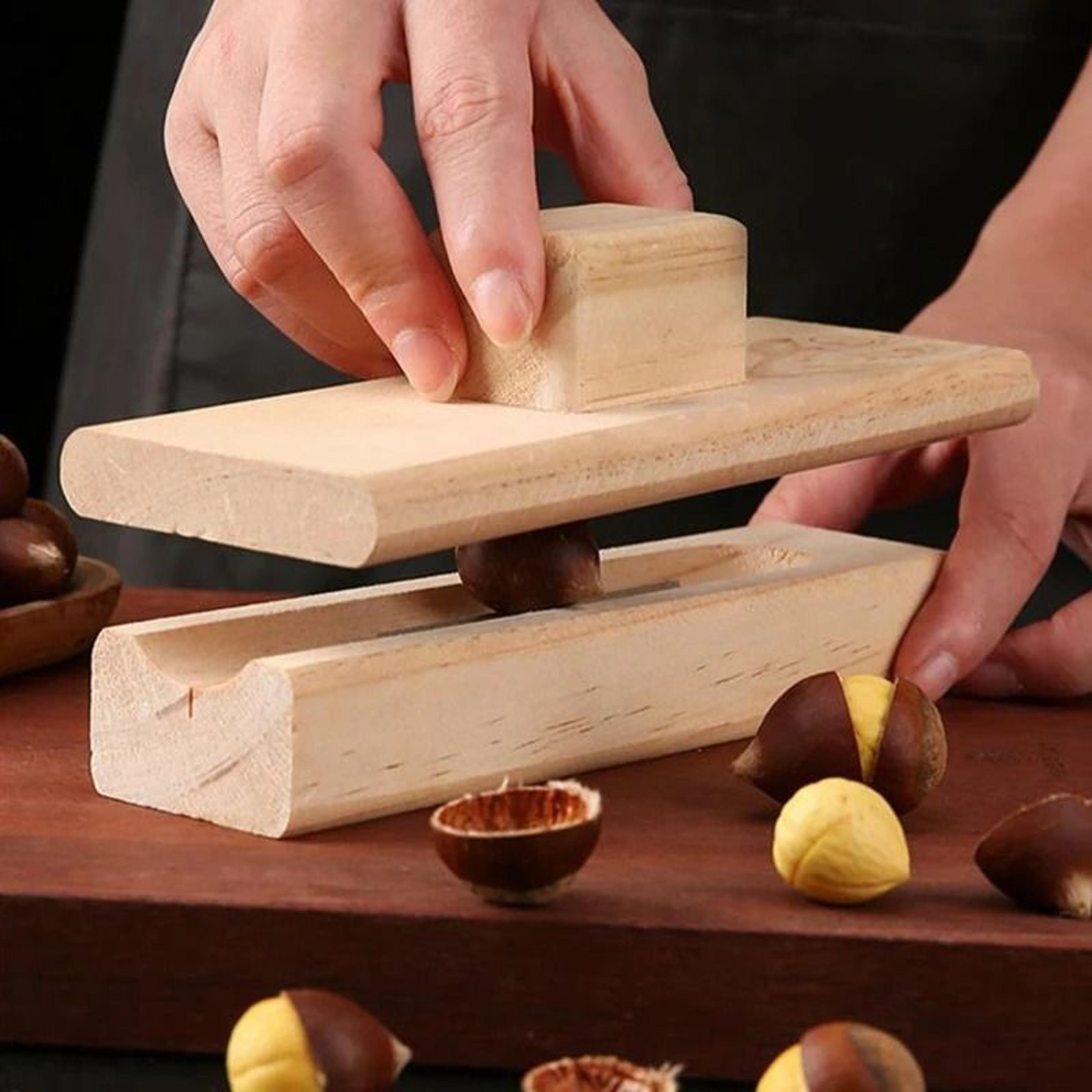 JUSTINLAU Wooden Chestnut  Nut Opener  Heavy Duty Manual Walnut Plier Tool 1