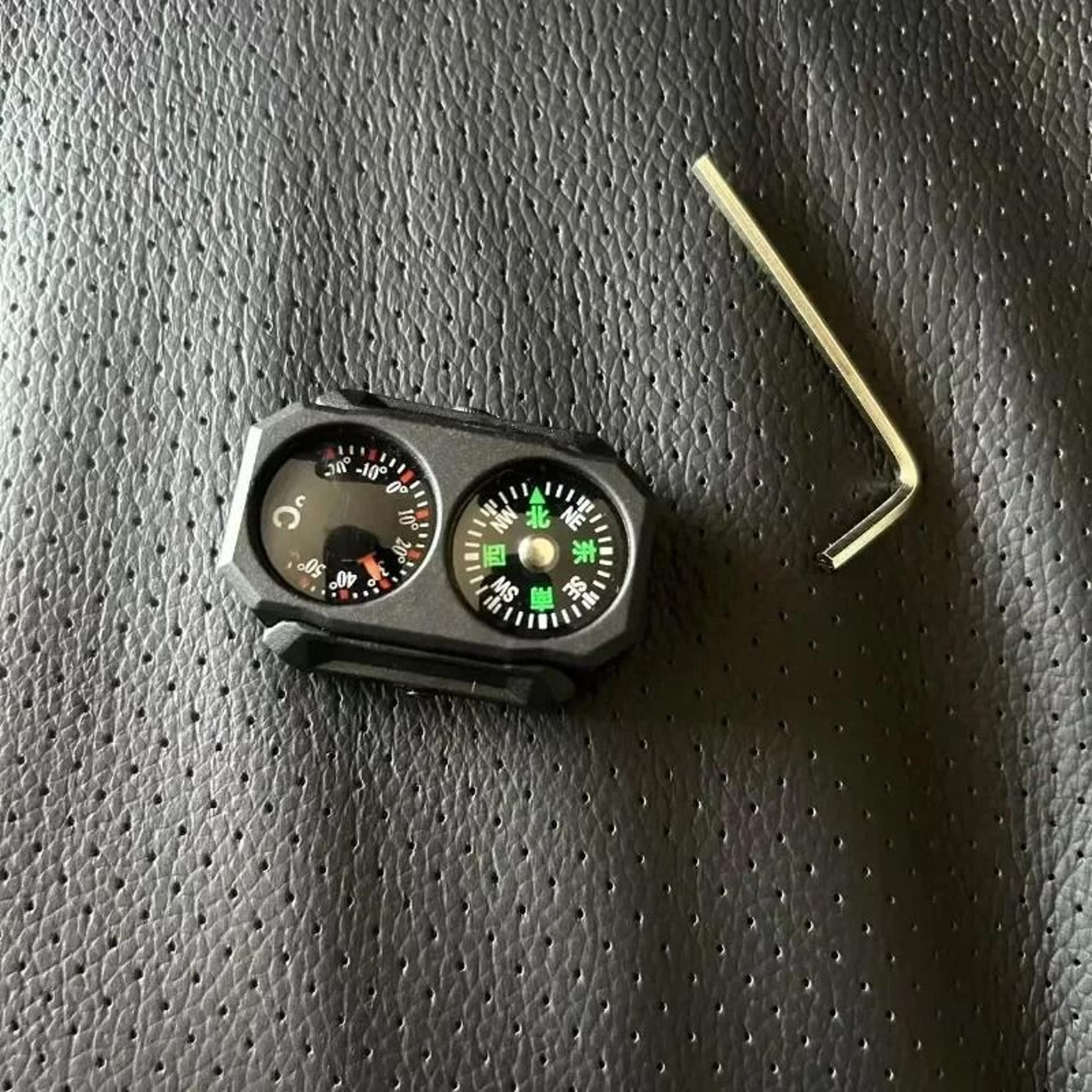 Outdoor Tactical Mini Universal Compass  Thermometer  20mm Precision Rail Tool 2