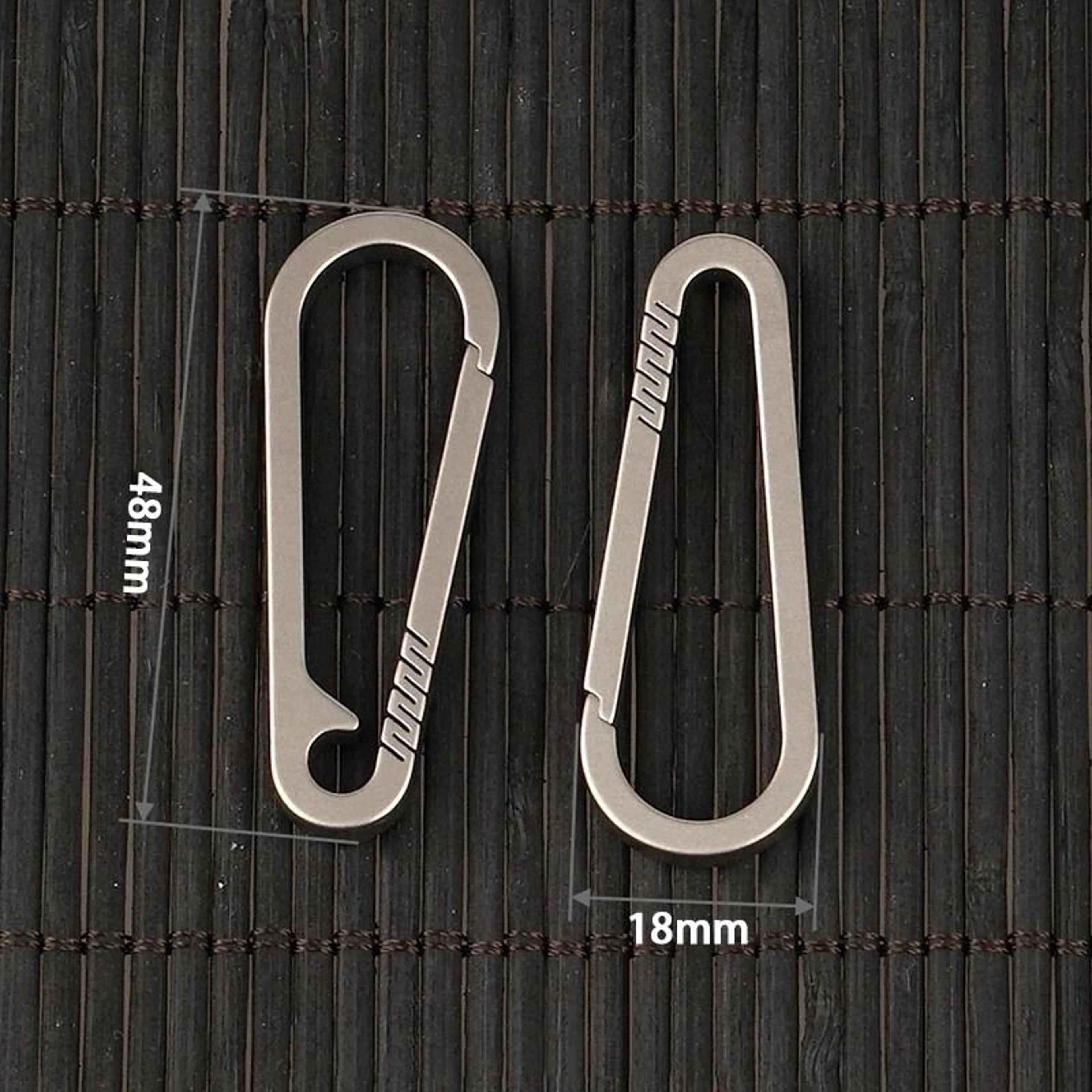 Multifunctional Titanium Alloy Quick Release Keychain  UltraLight Carabiner Car Keyring 2
