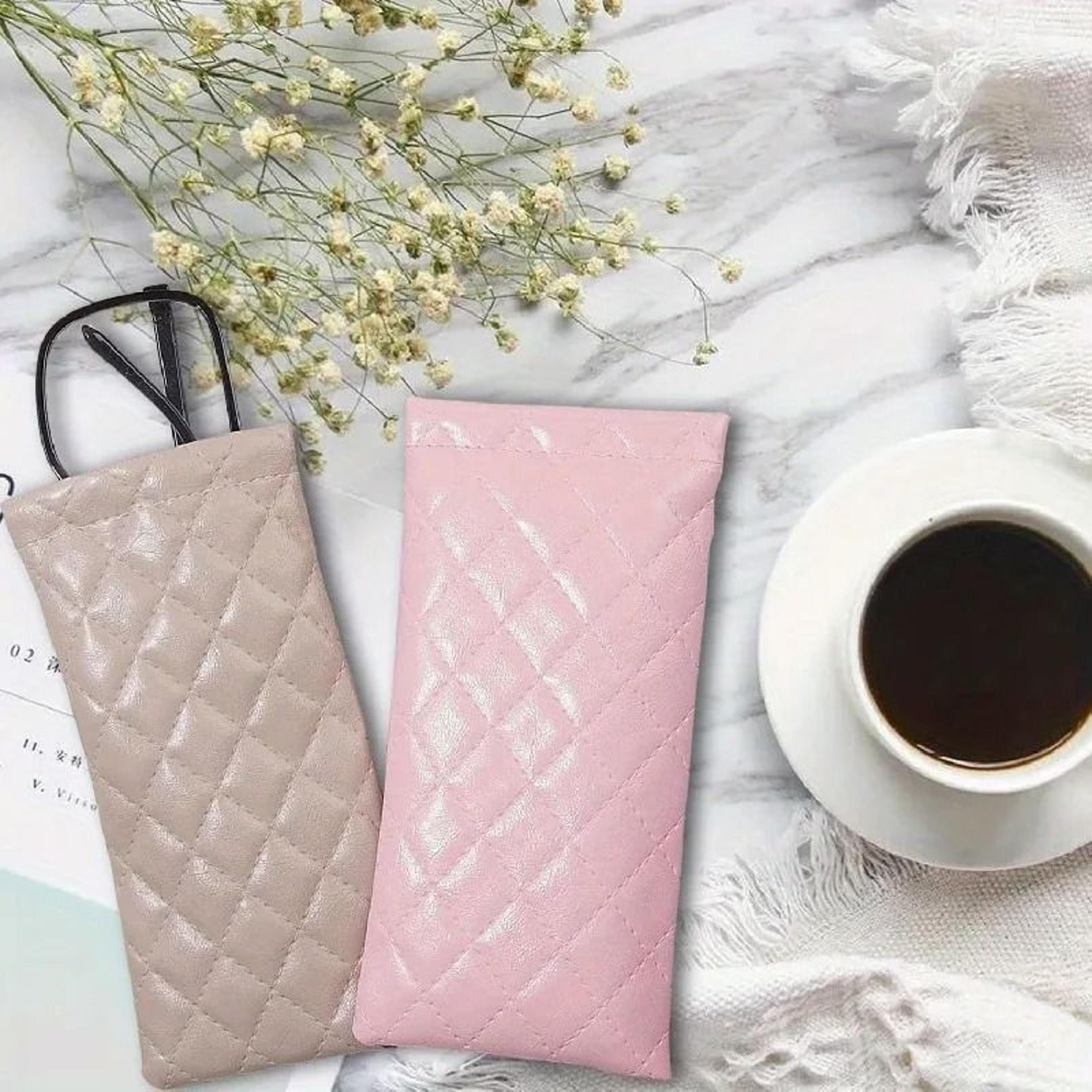 Portable Squeezed PU Leather Glasses Case 0