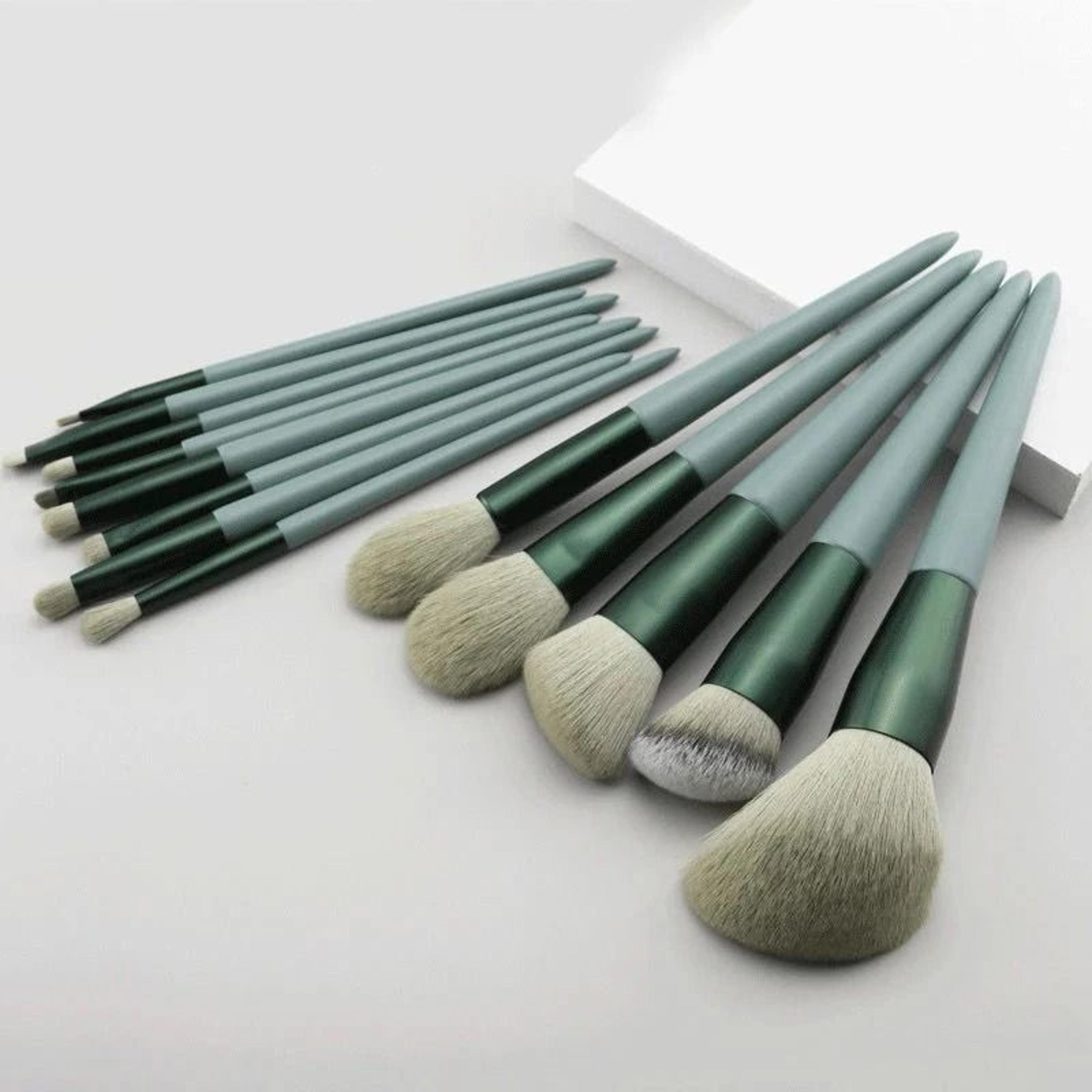 13 Piece Professional Soft Makeup Brush Set With Storage Bag 10
