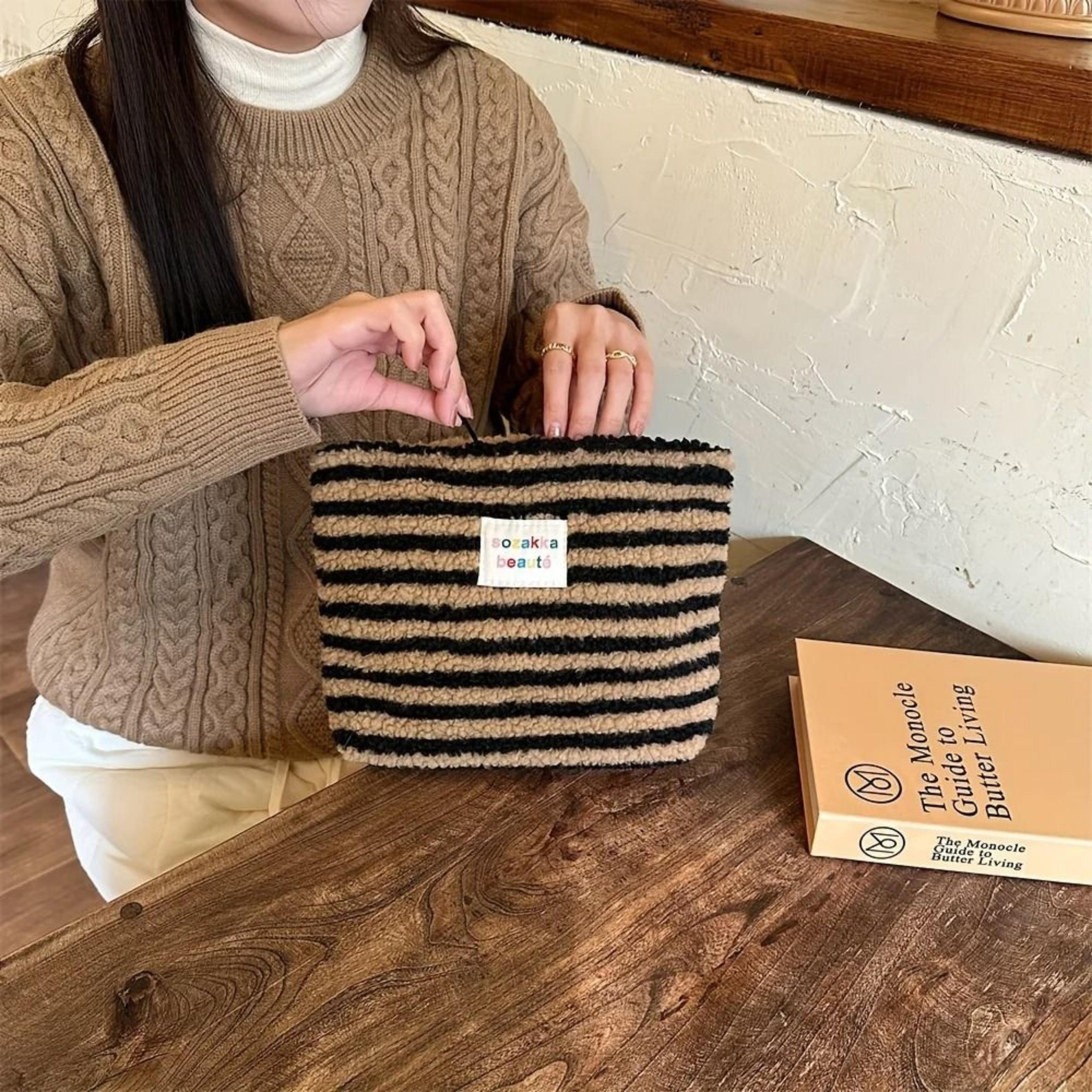 Plush Fur Large Capacity Makeup Bag 3