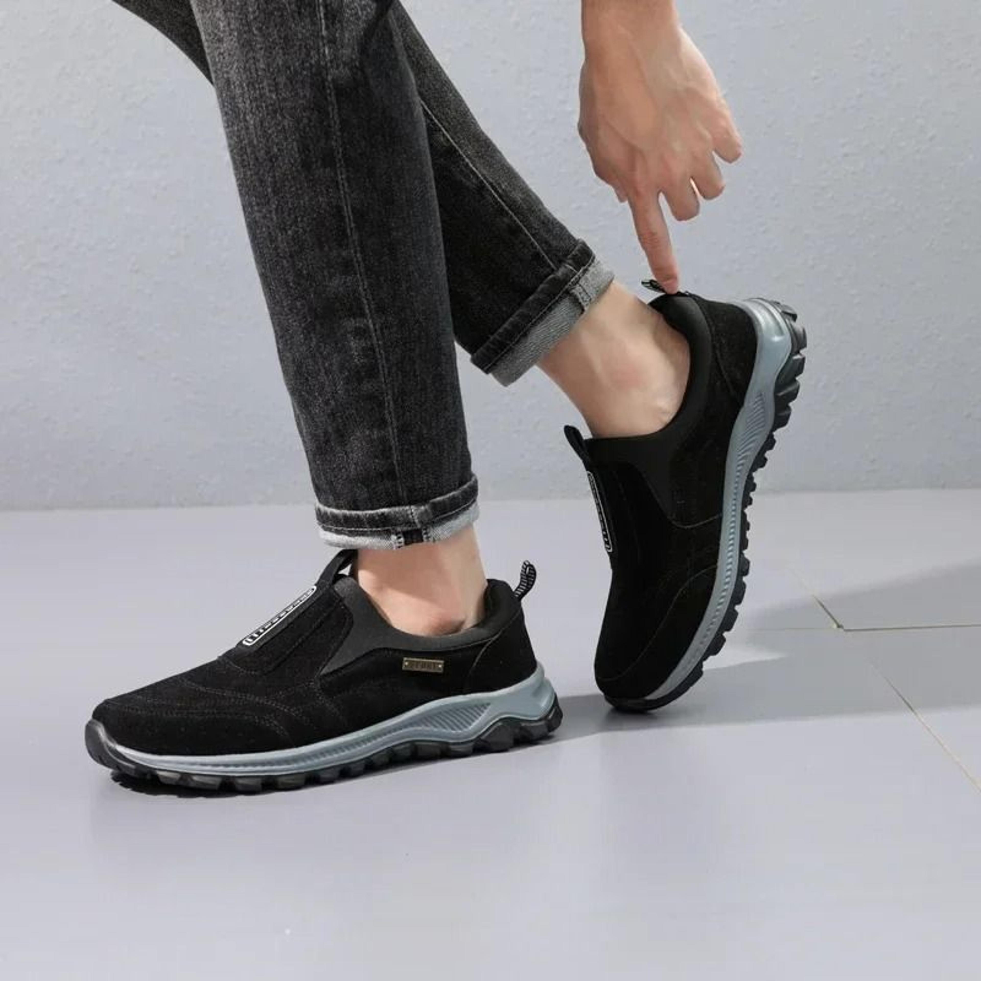 Indestructible HighPerformance Mens Outdoor Sneakers 4
