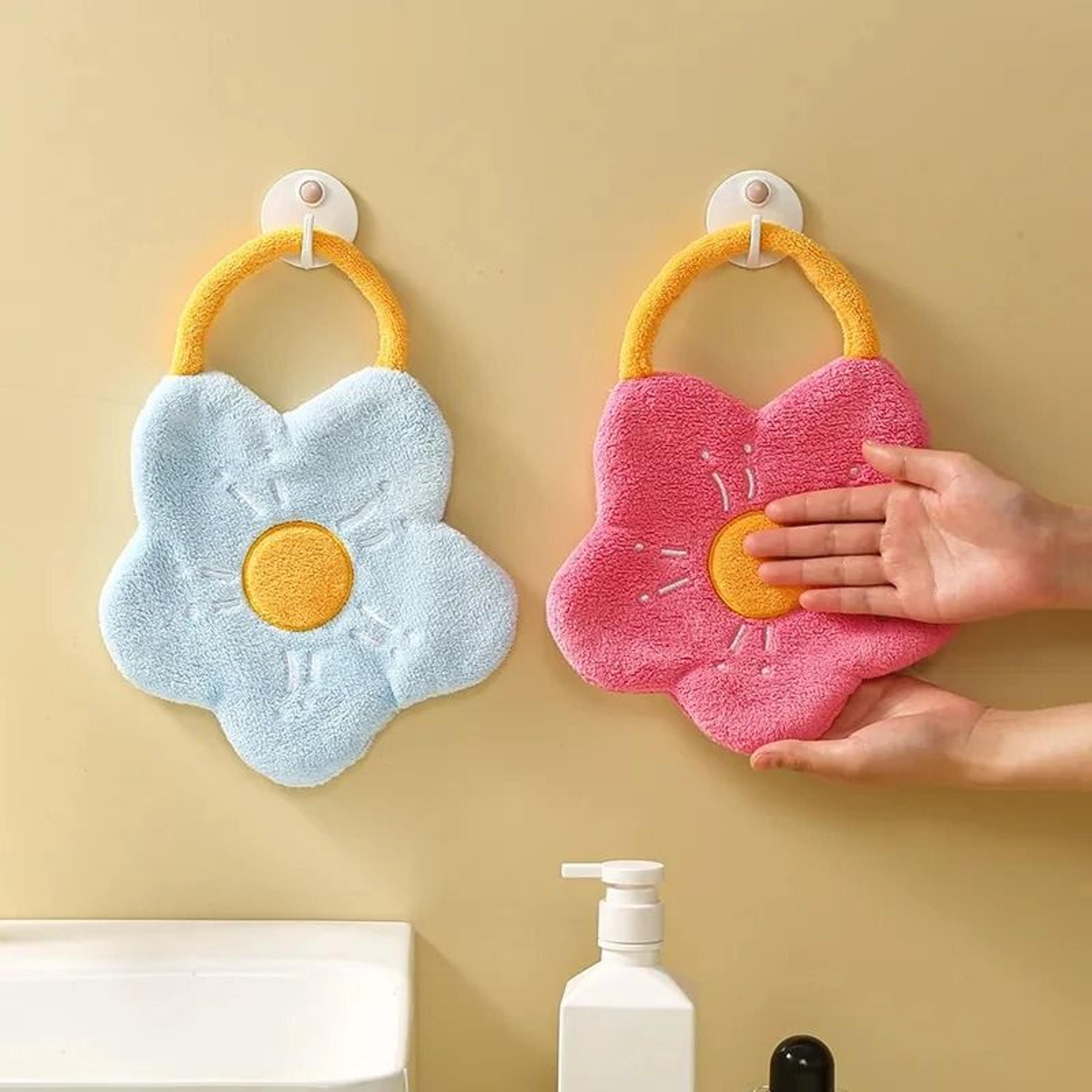 Quick Dry Creative Flower Shape Hand Towel 1
