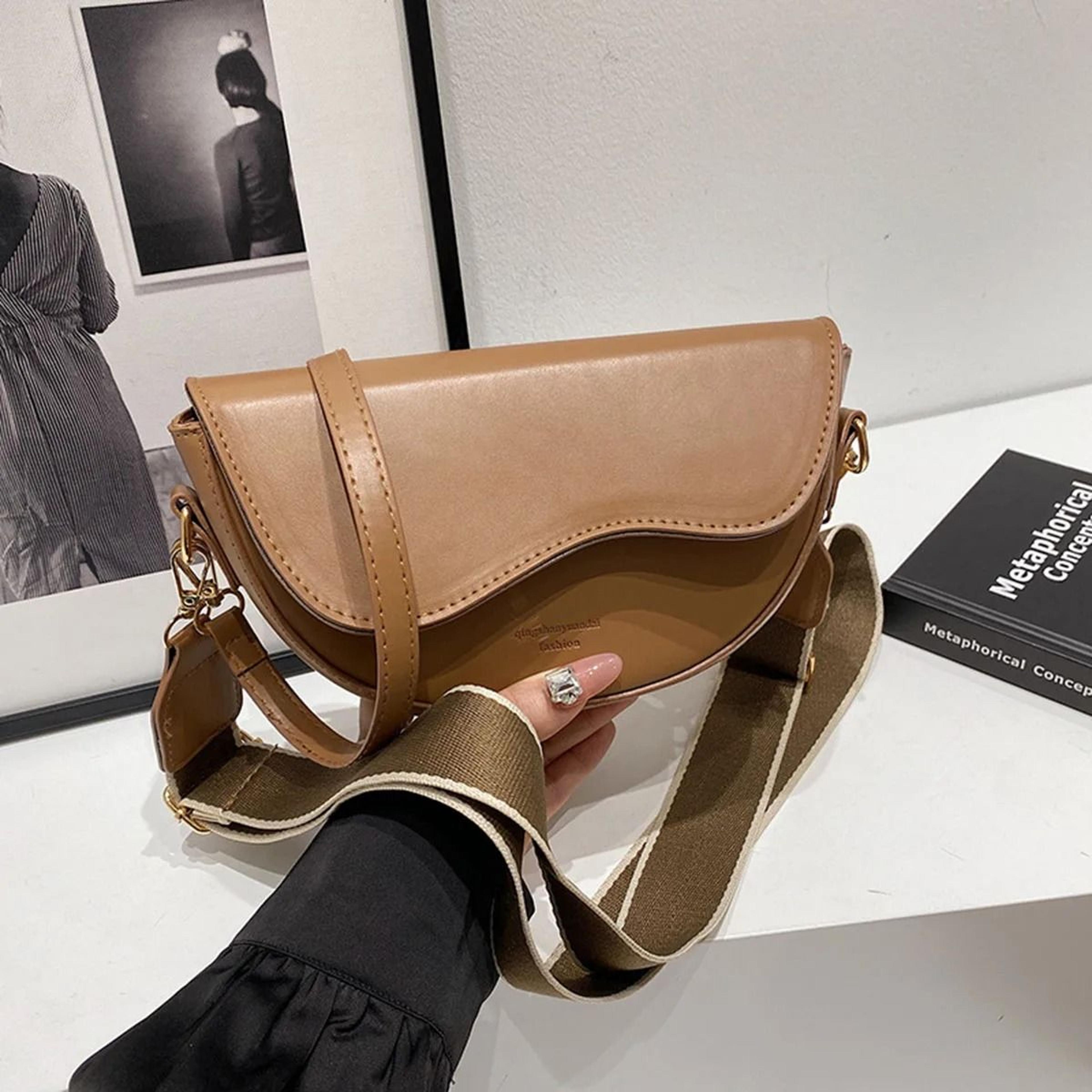 Casual Minimalist Ladies Crossbody Saddle Bag 3