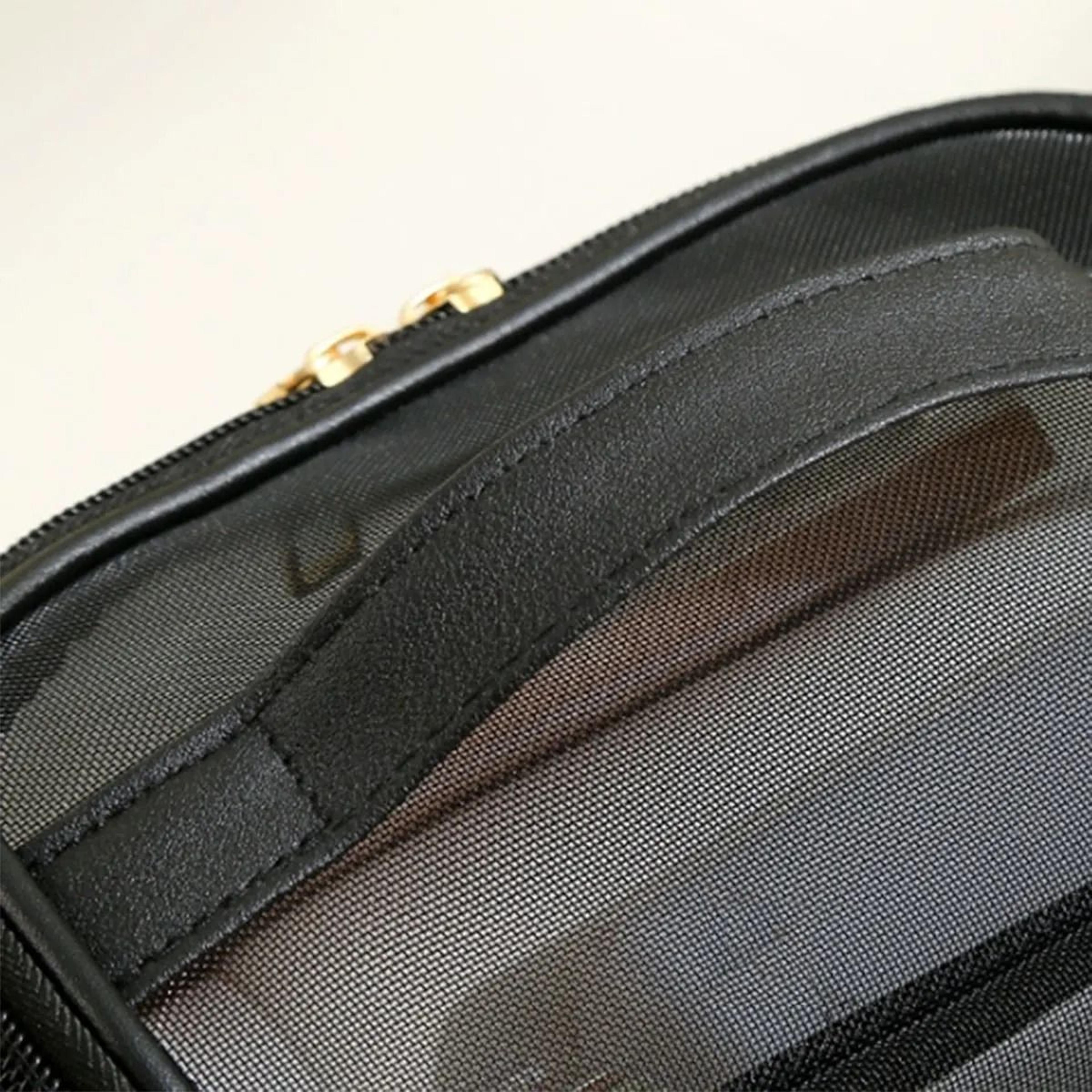Transparent LargeCapacity Travel Makeup And Toiletry Bag 5