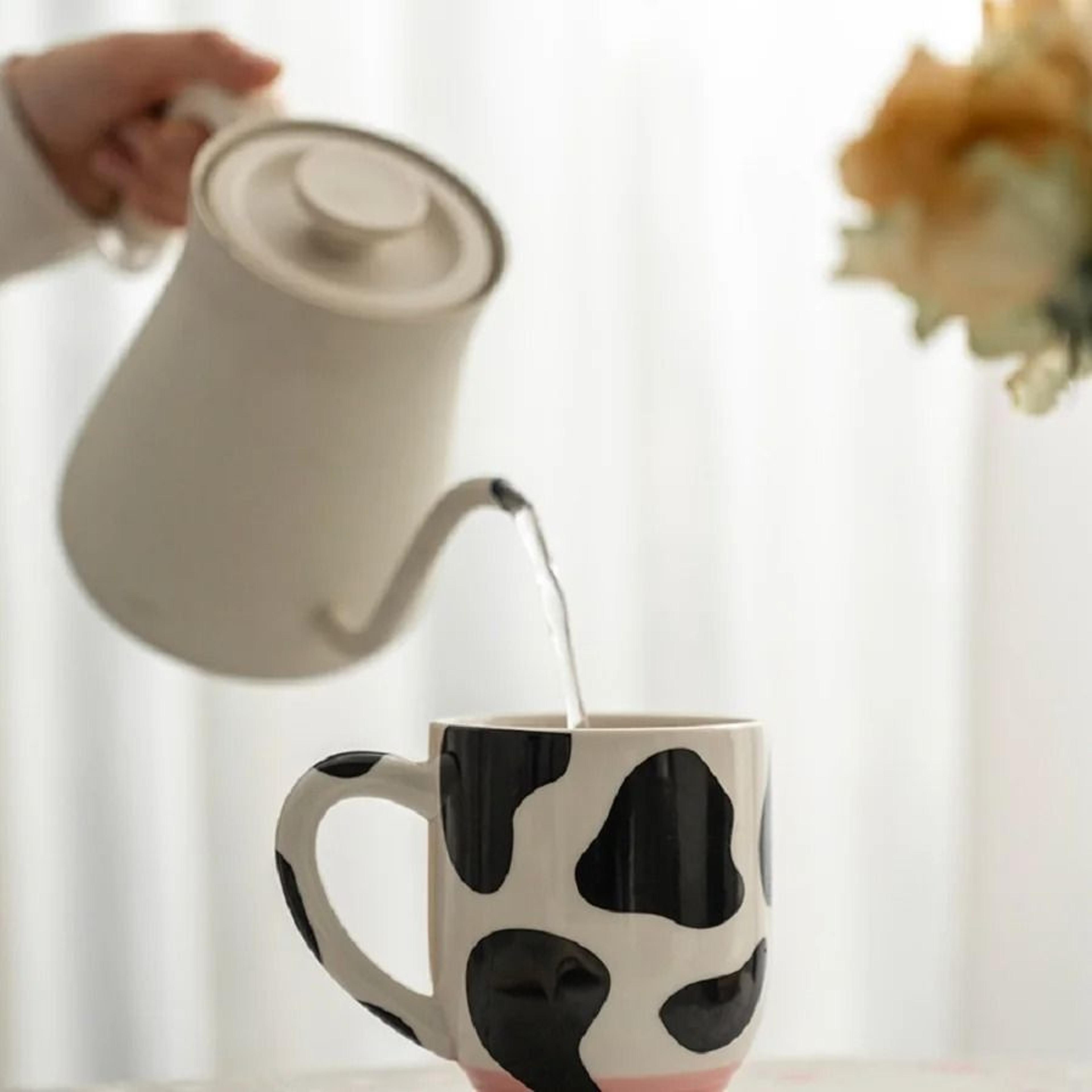 Cute Cow Pattern Ceramic Footed Mug 4