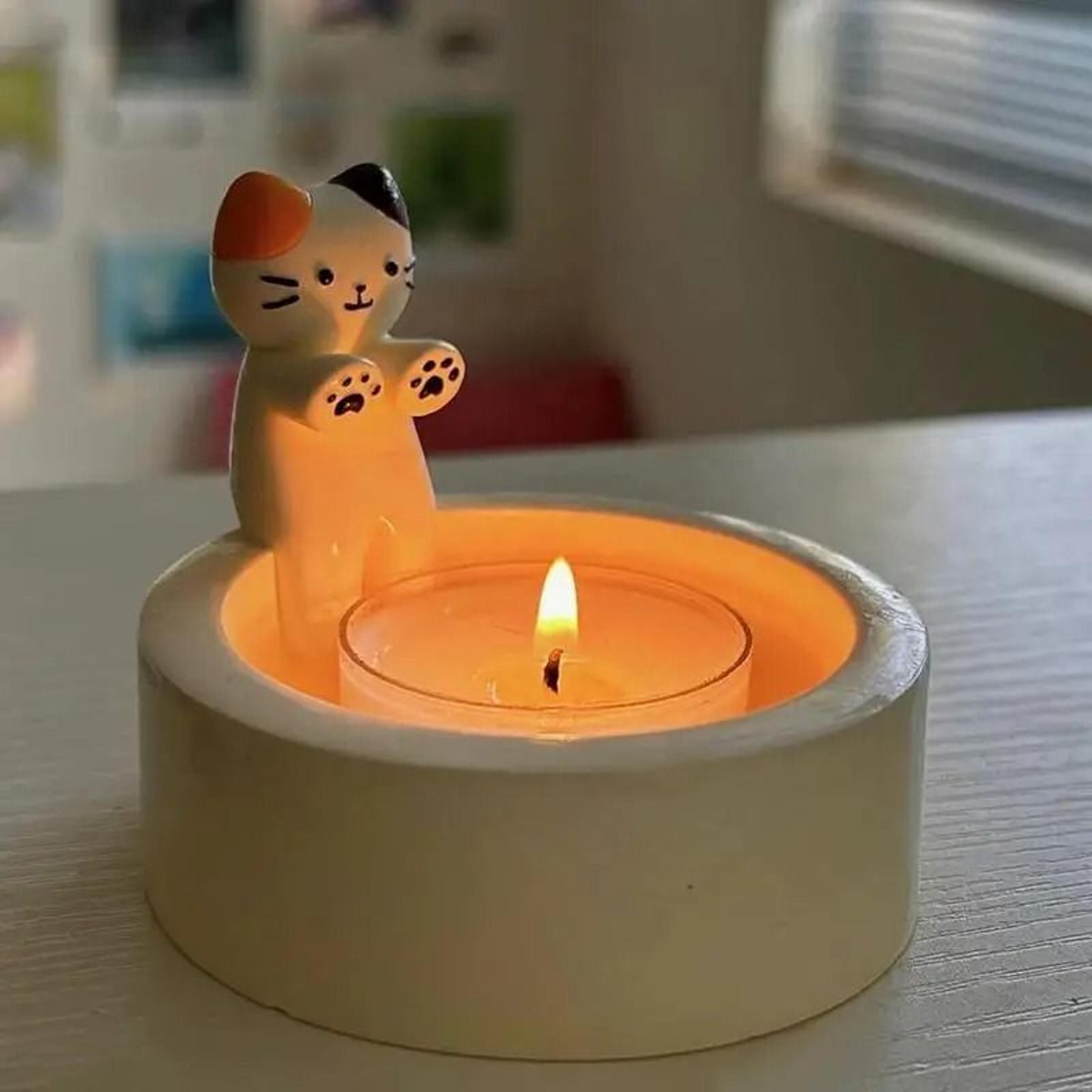 Cute Kitten Candle Holder With HandWarming Paws Design 1