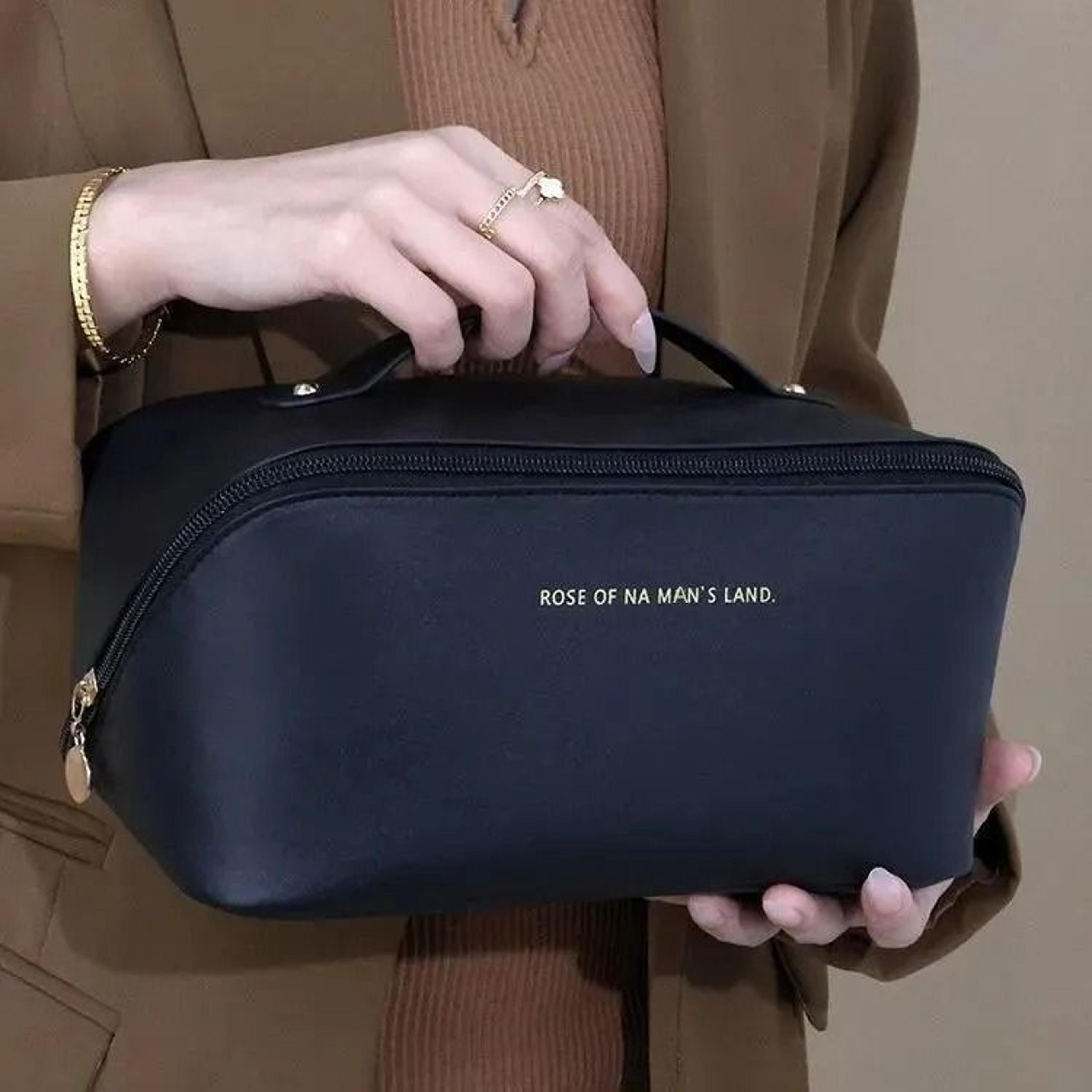 Luxury Lady Cosmetic Case And Large Capacity Toiletry Kit Bag For Travel 7