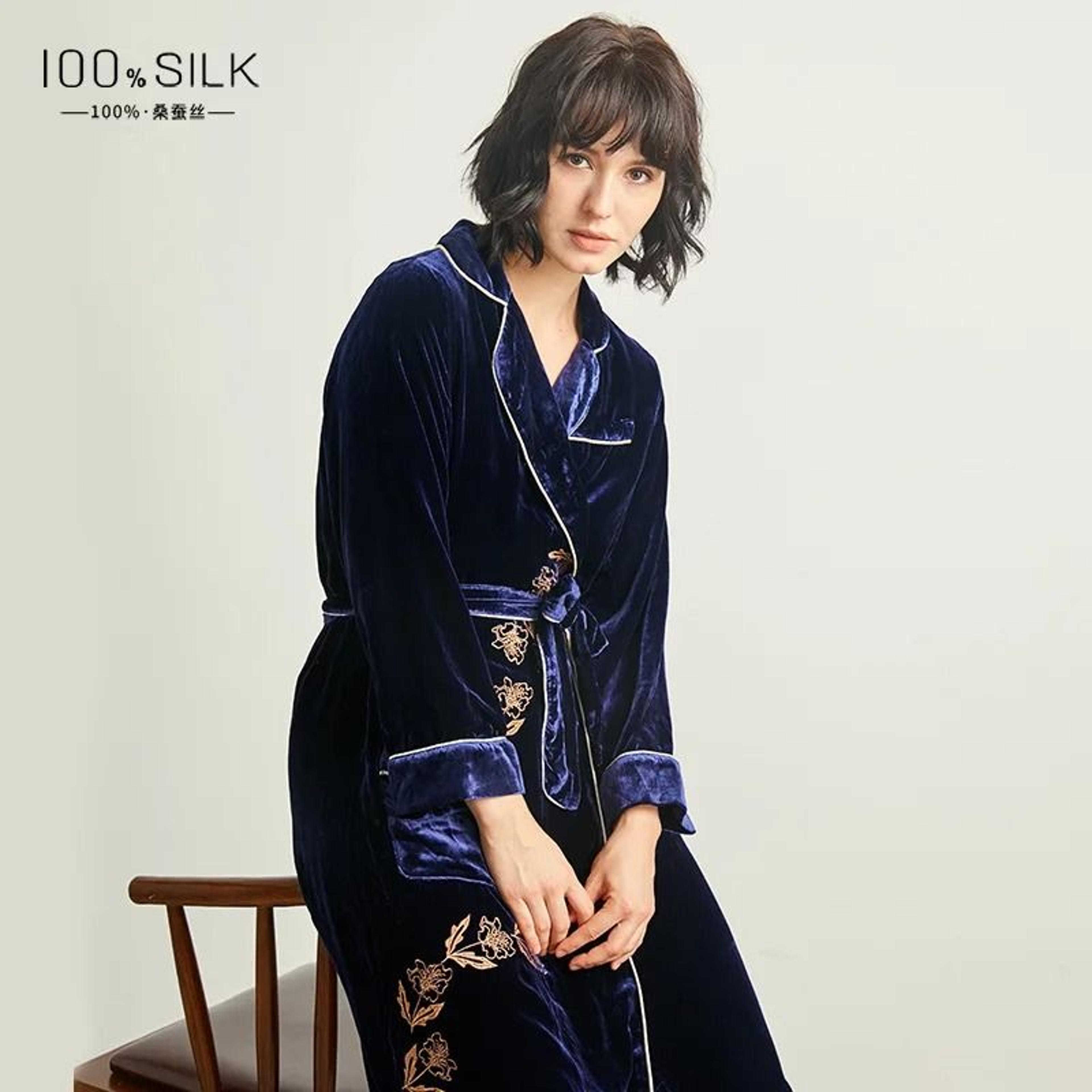 Luxury 19 Momme Heavyweight Silk Long Robe  100 Mulberry Silk Velvet Winter Bathrobe 3
