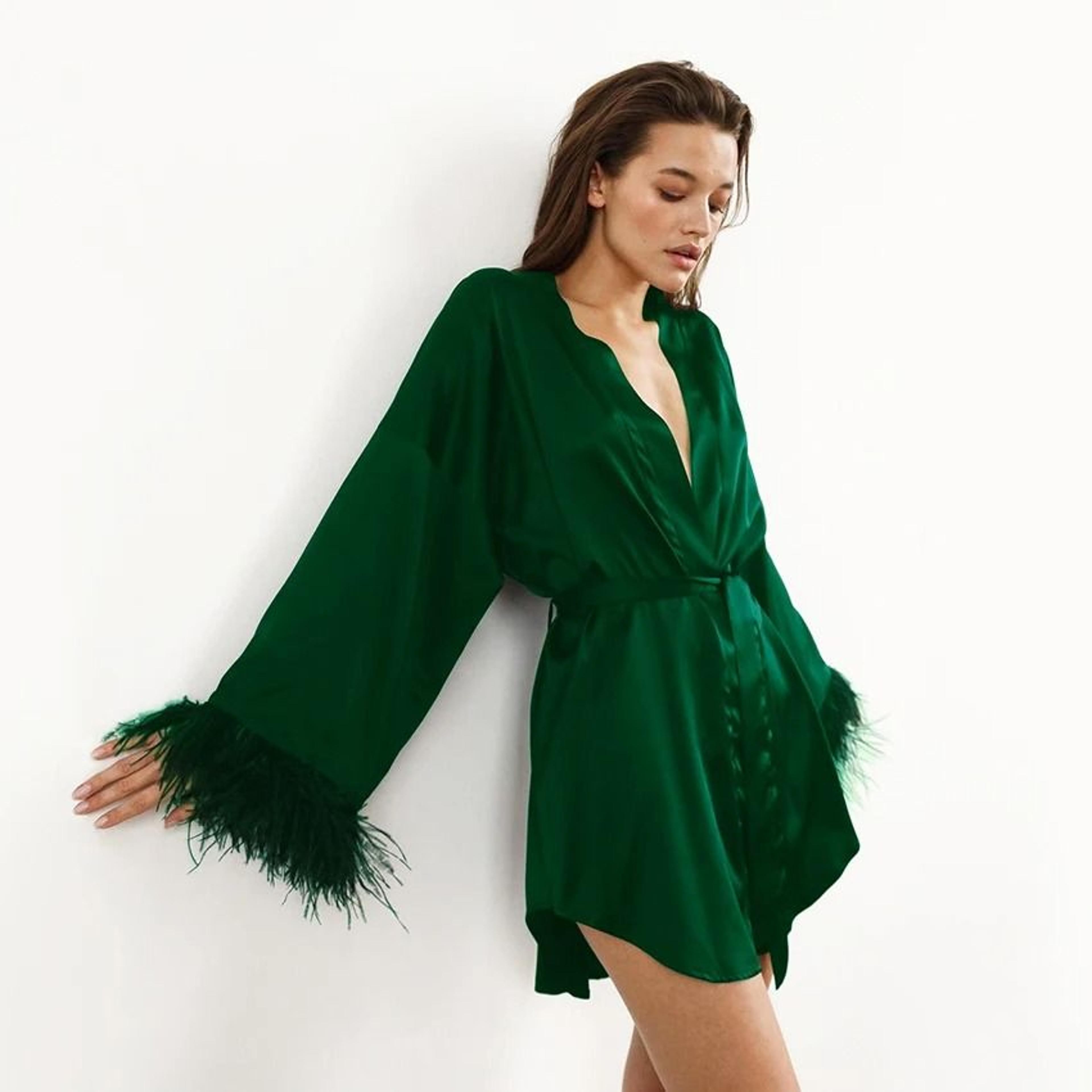Luxurious FeatherTrimmed Satin Bathrobe  Professional Mini Peignoir  Loose Bridal Wedding Robe 1