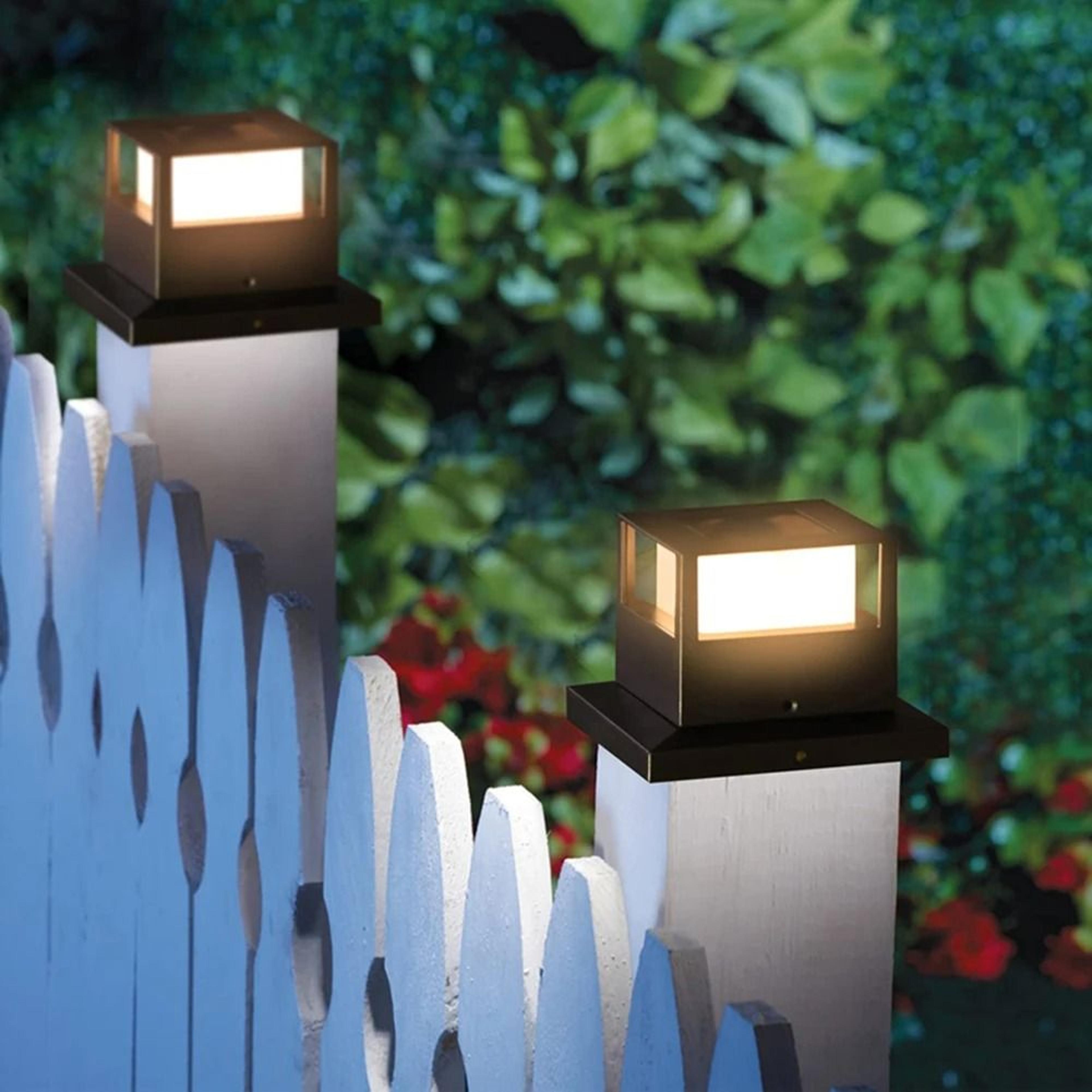 LED Solar Pillar Light  Waterproof Outdoor Column  Fence Post Lamp With DualColor Switching 2
