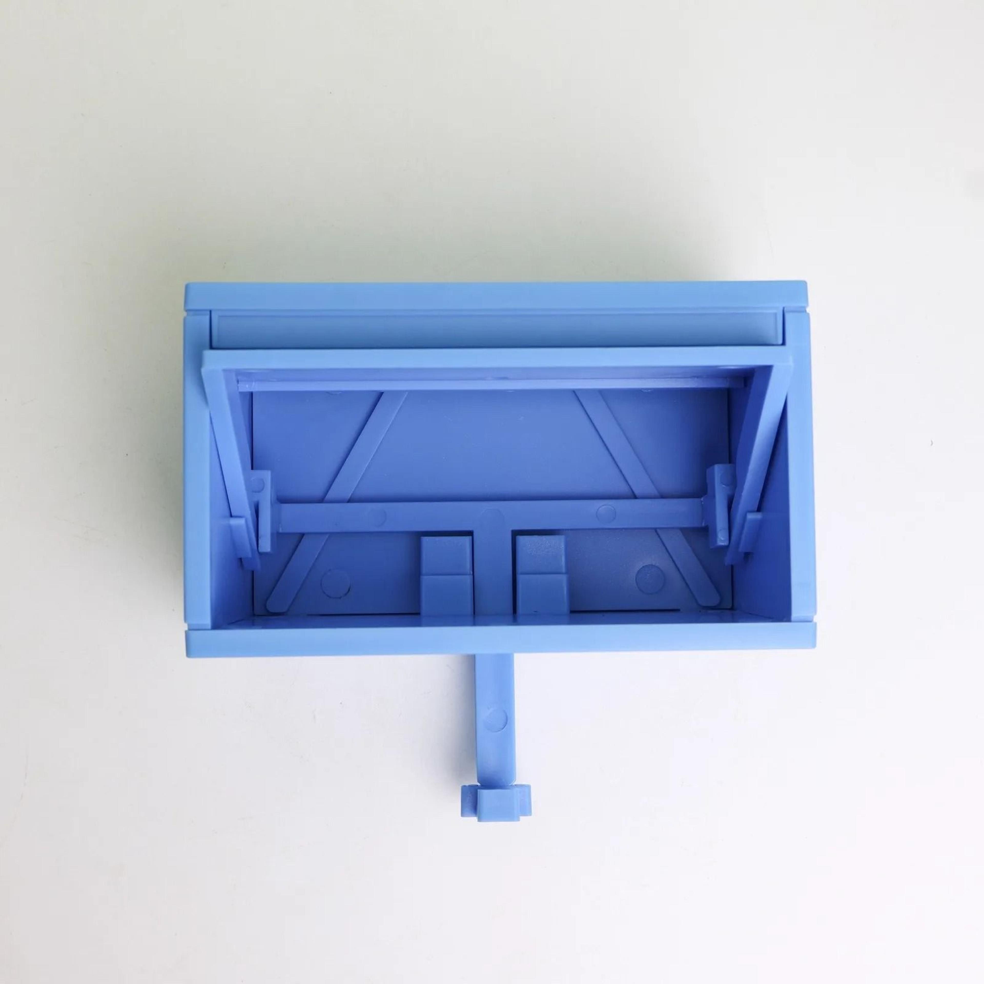 3D Printed Garage Switchable Key Holder And HighPerformance CarThemed Keychain Box 9