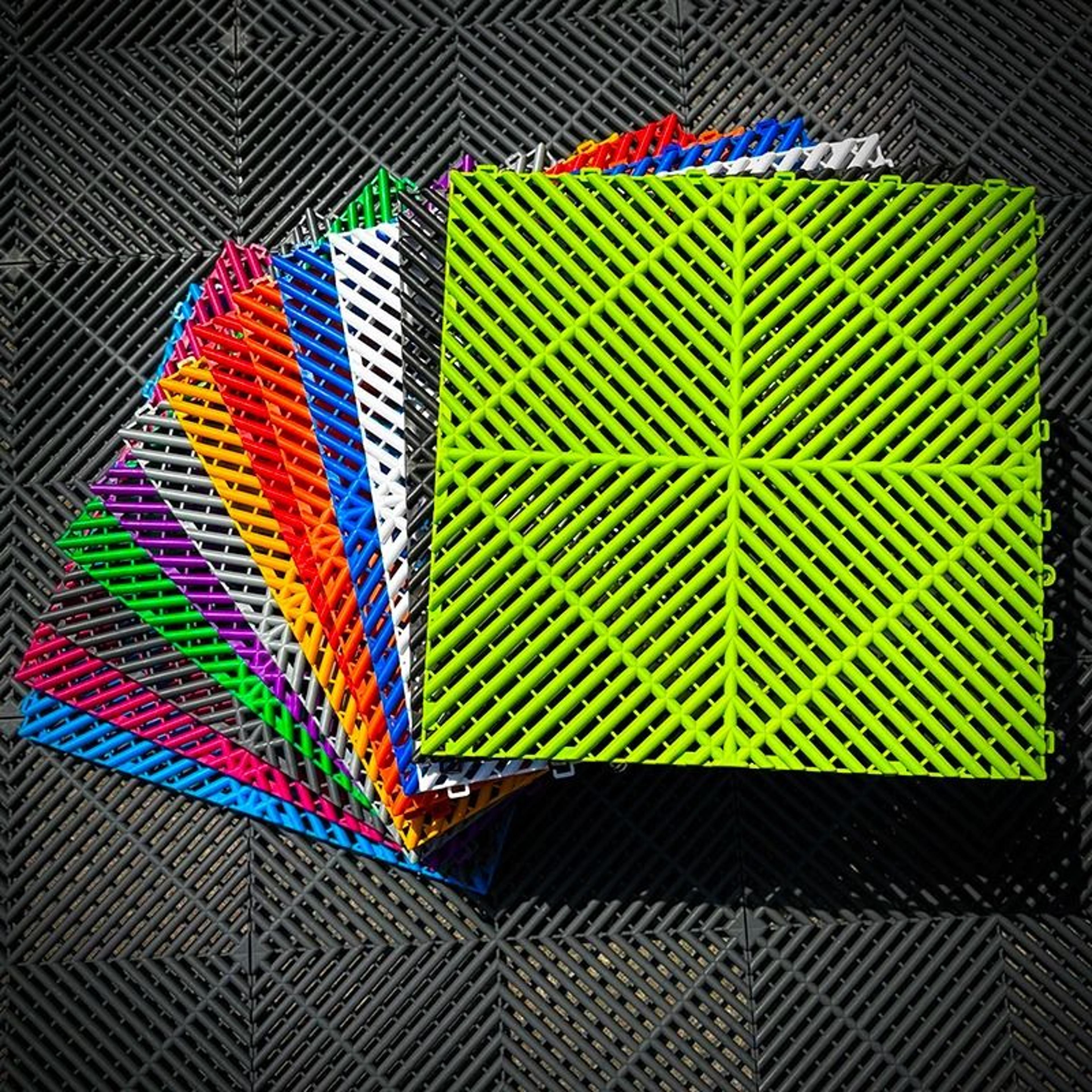 Interlocking Garage Floor Tiles  Vented Modular Outdoor Event  Workshop Flooring 5