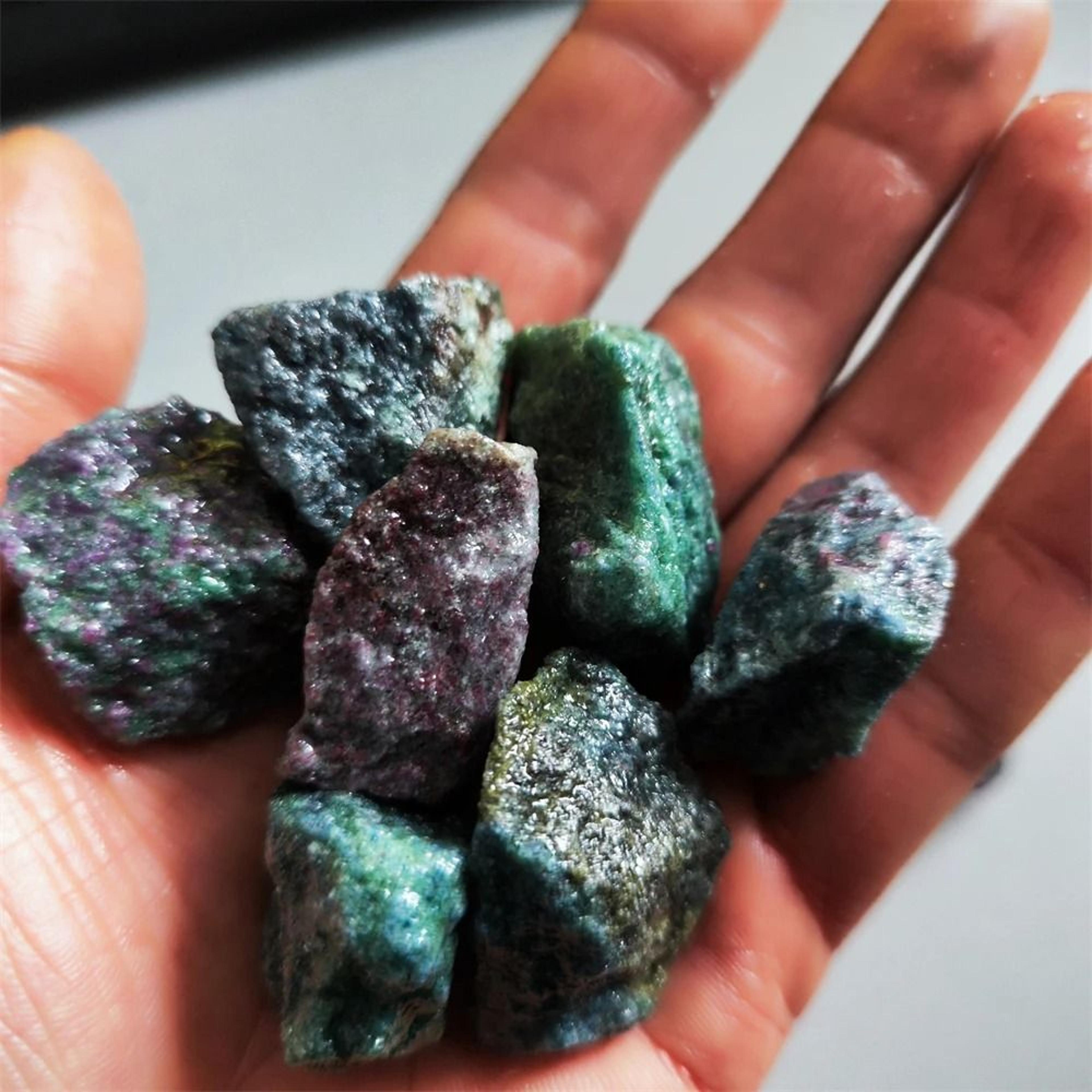 Natural Raw Emerald Sapphire  Ruby Specimens  UV Fluorescent Mineral Gemstones 0