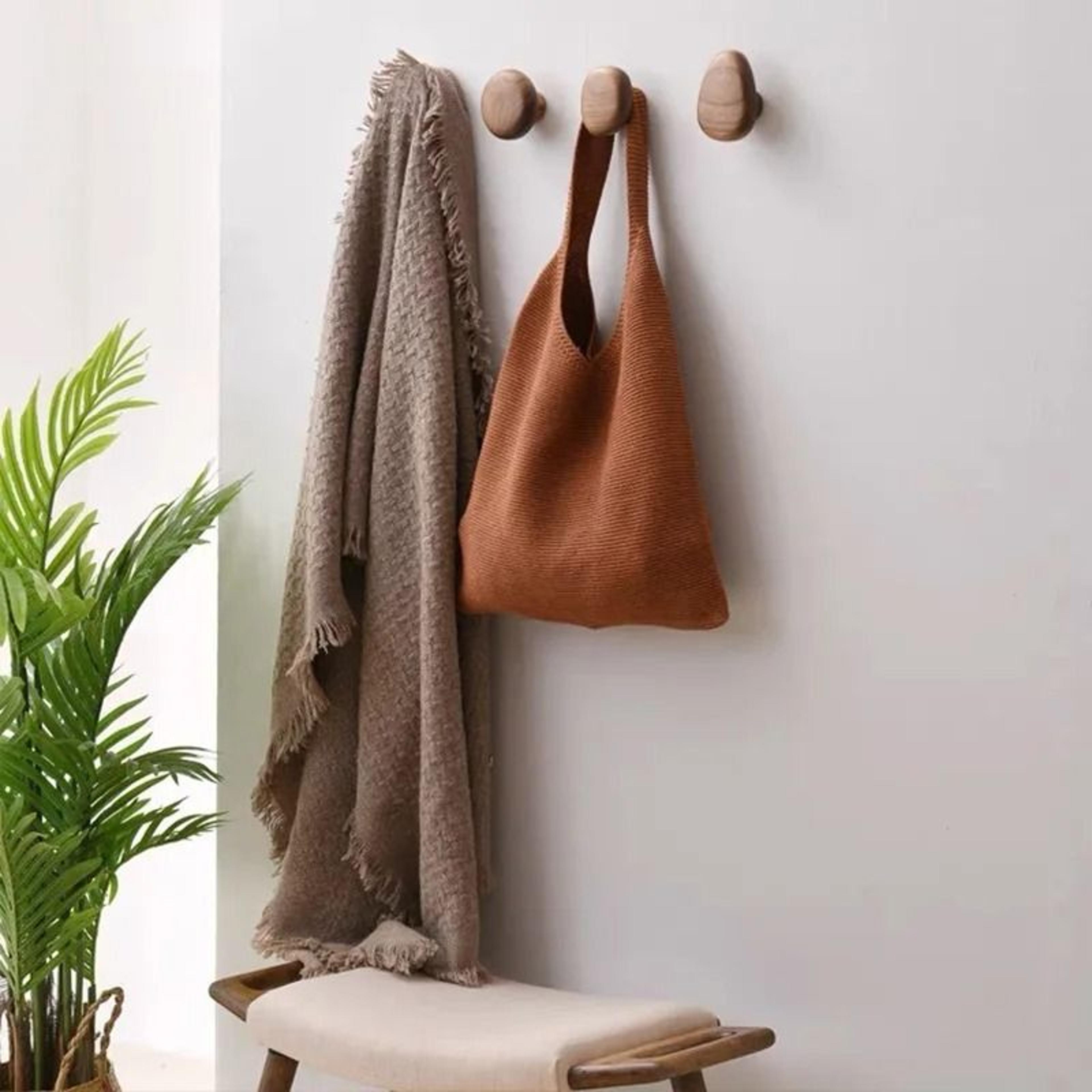 Minimalist Natural Wooden Wall Hooks  Modern Entryway Coat  Key Hanger Pegs 1