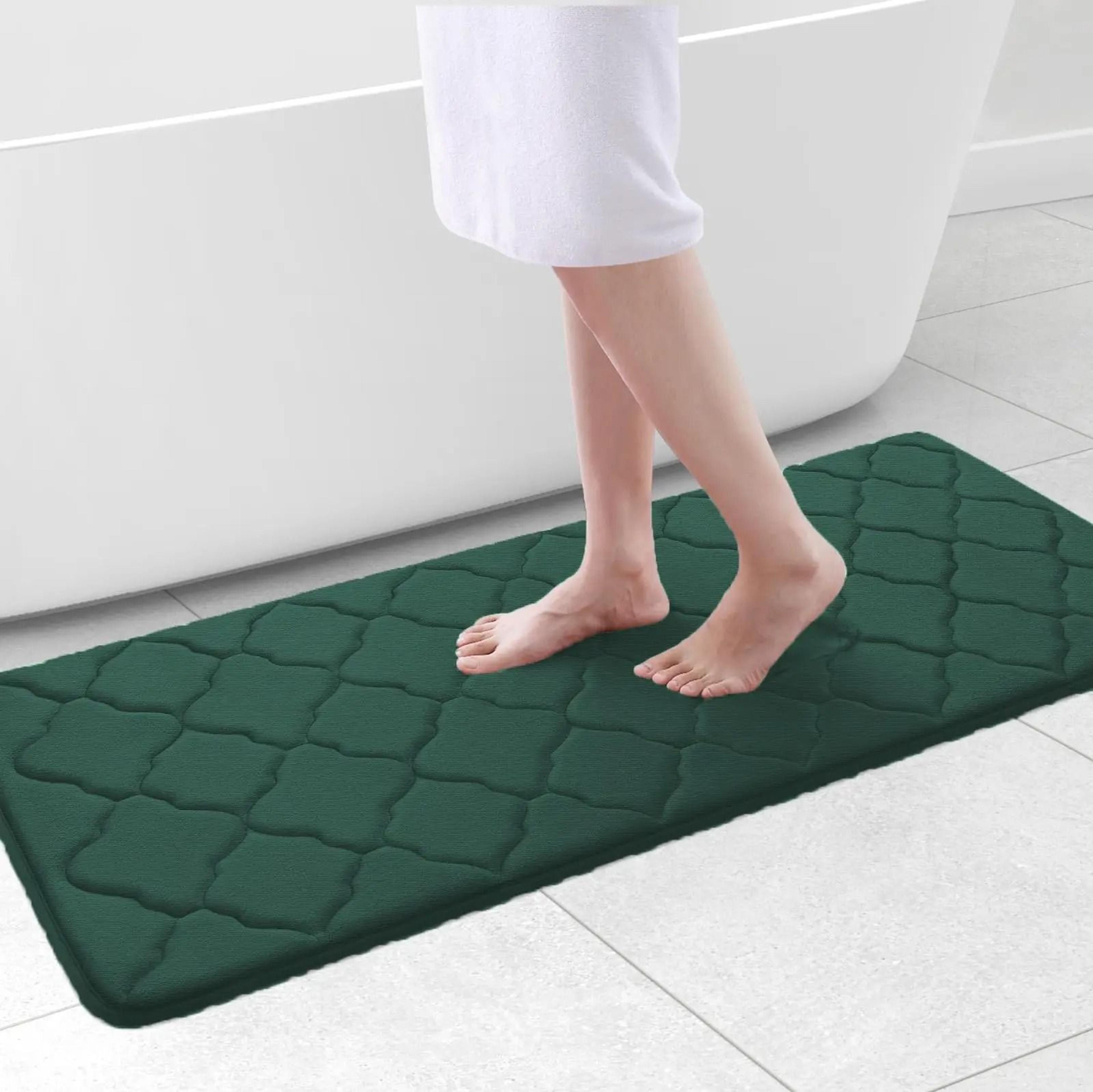Homaxy Lattice Memory Foam Bath Mat  NonSlip Absorbent Bathroom Rug  Thick Soft Foam Floor Carpet F 23