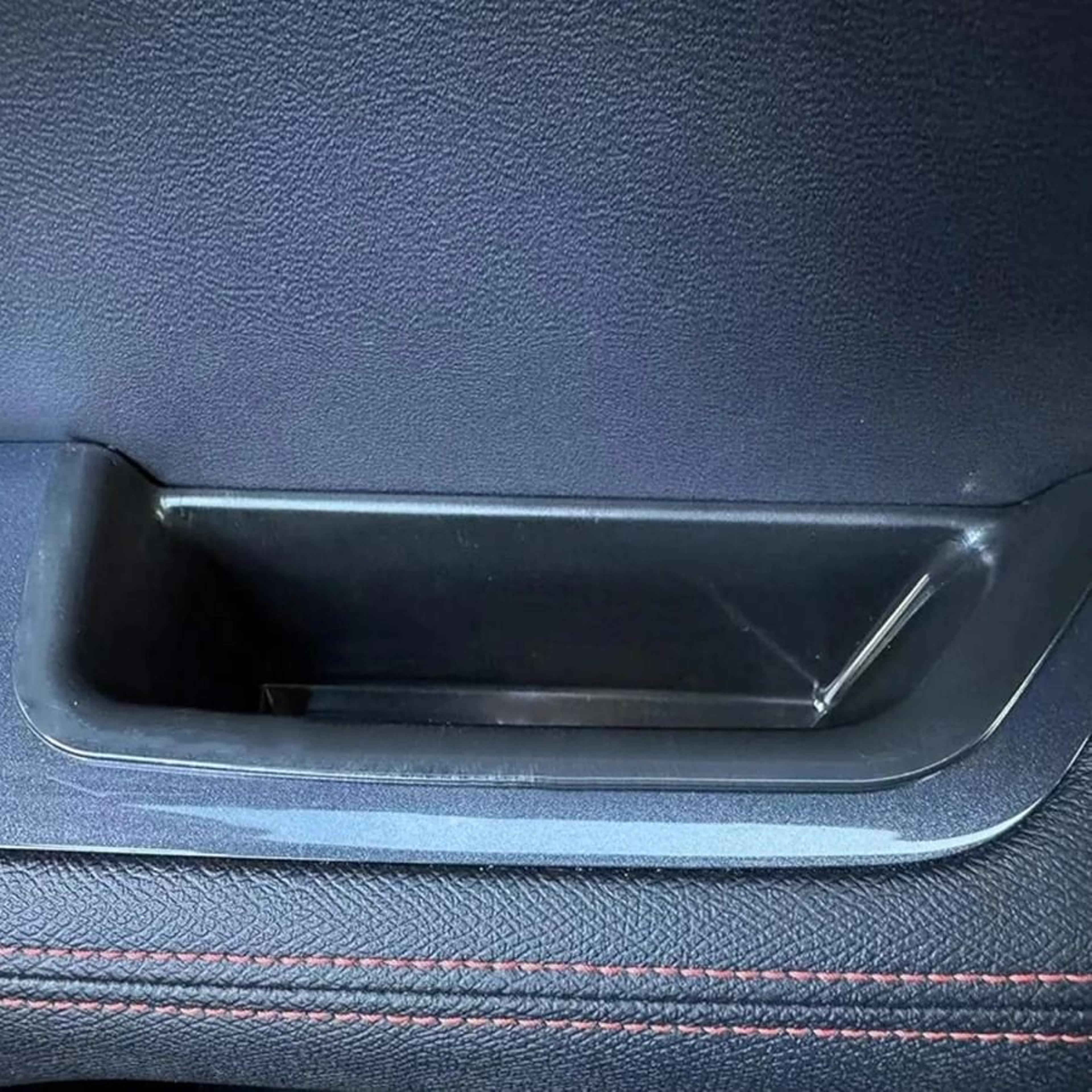 BYD Shark 6 20242026 Front Door Handle Storage Stabilization Interface 5