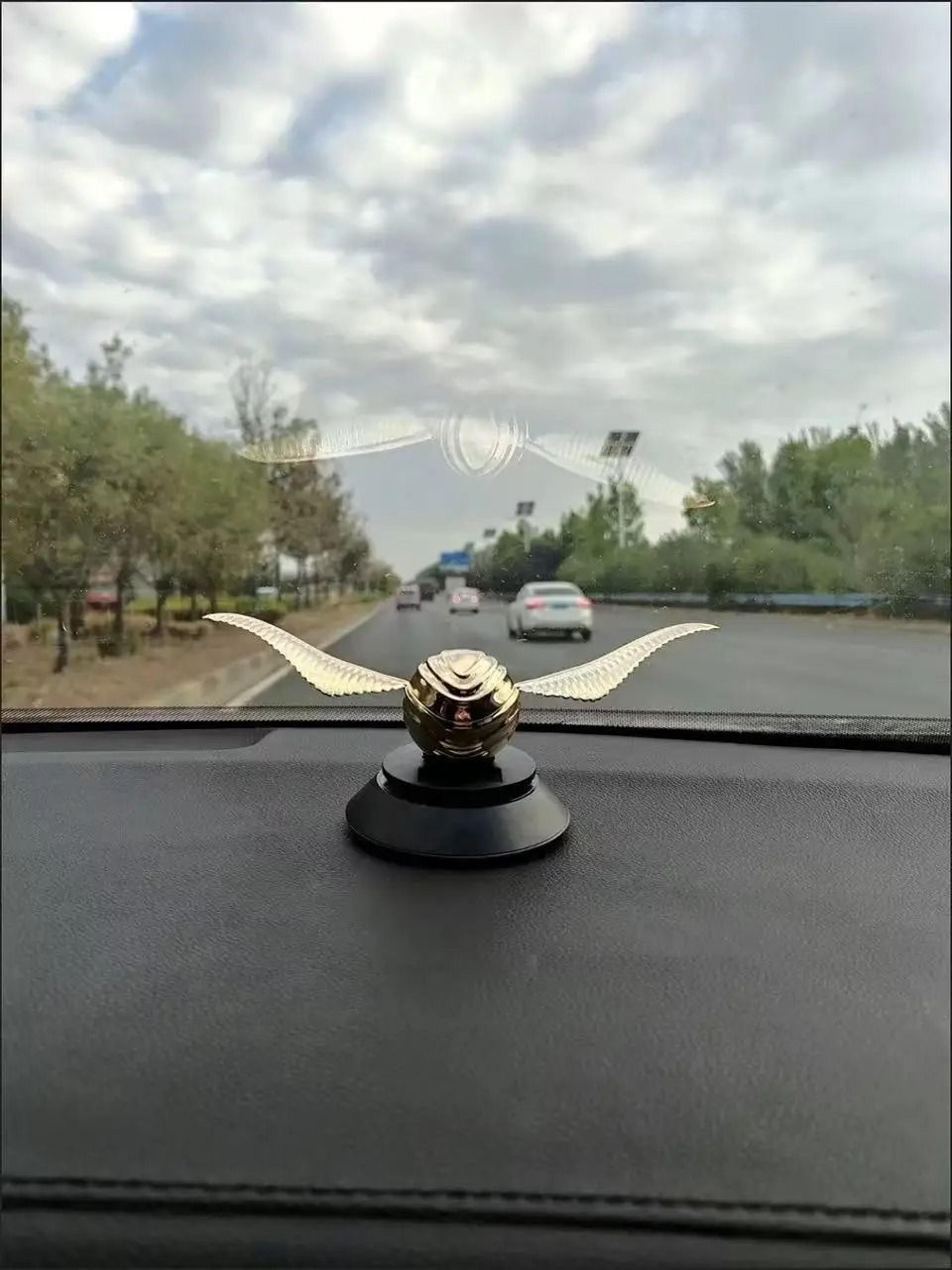 SolarPowered Kinetic Golden Snitch Luxury Car Aromatherapy 4