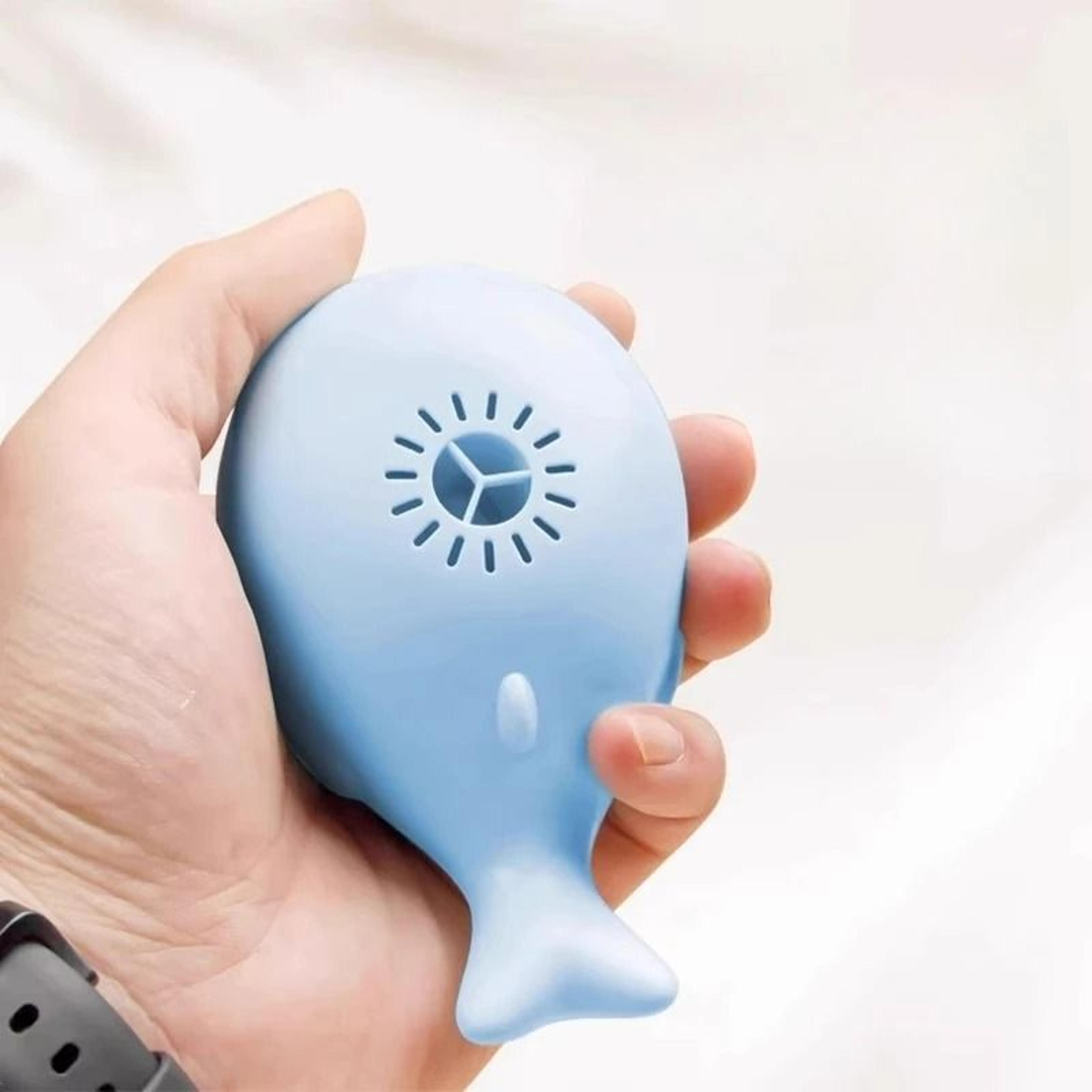 Floating Ball Electric Whale Cat Toy 5