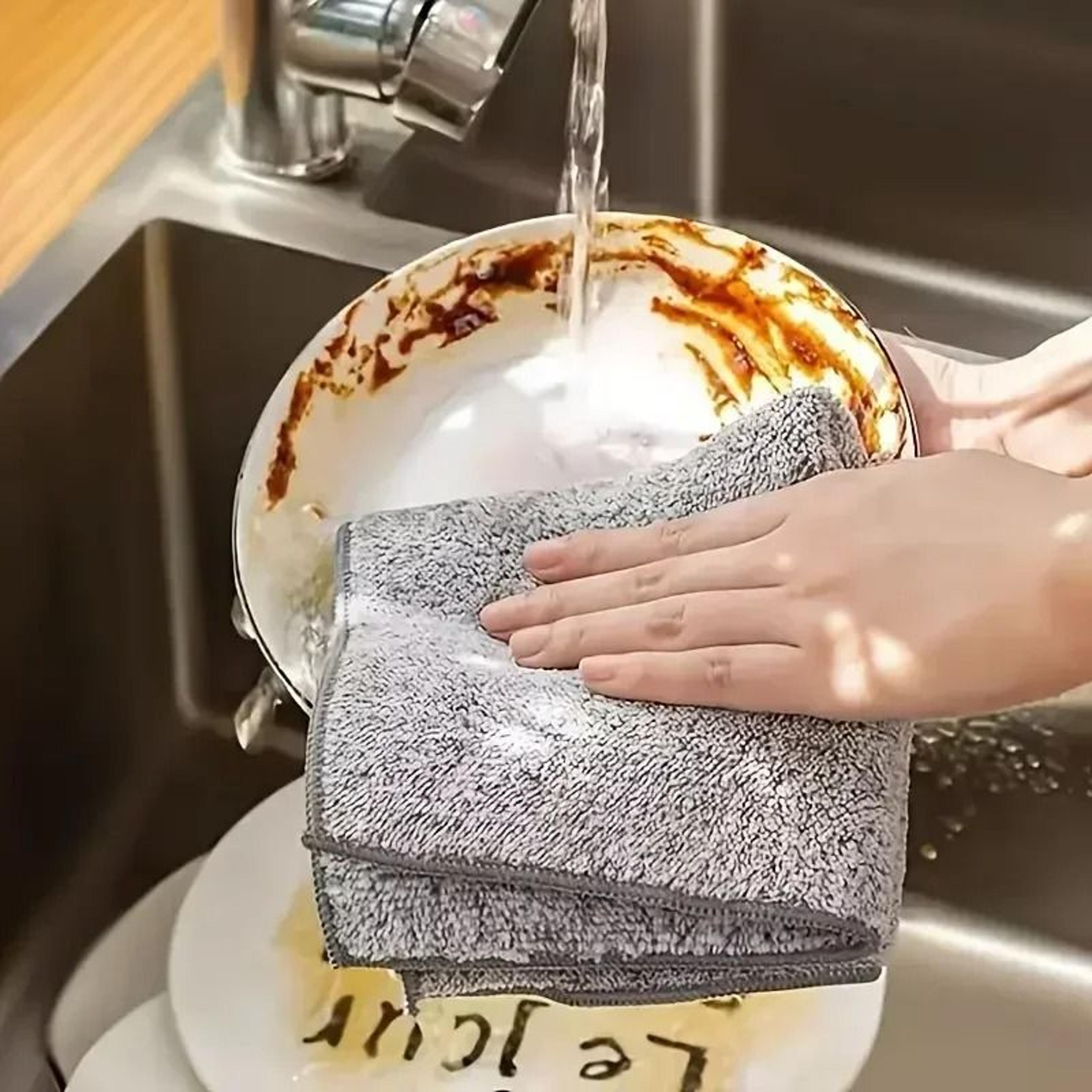 Premium Thickened Microfiber Cleaning Cloths 2