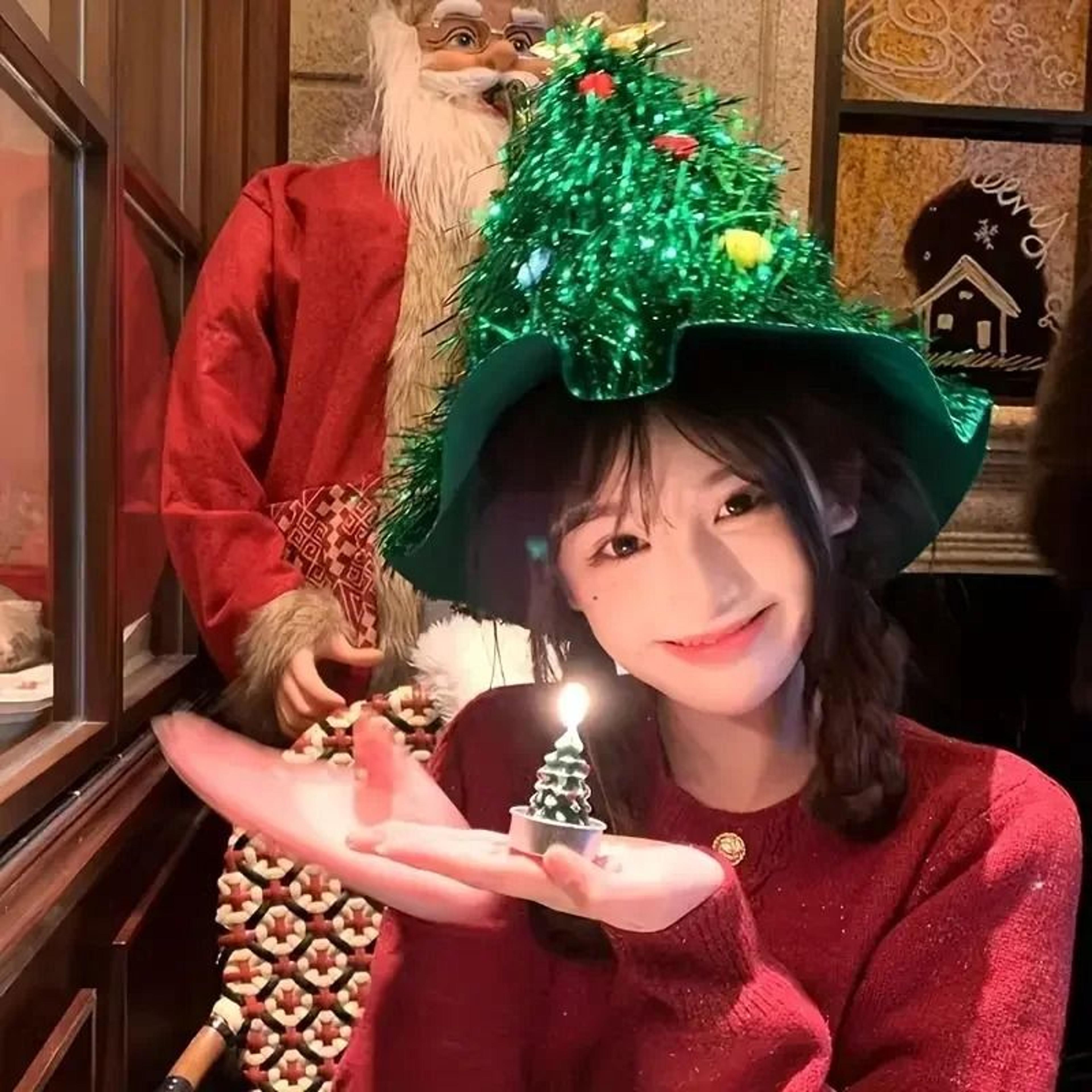 Premium Holiday Green Christmas Tree Party Hat 6