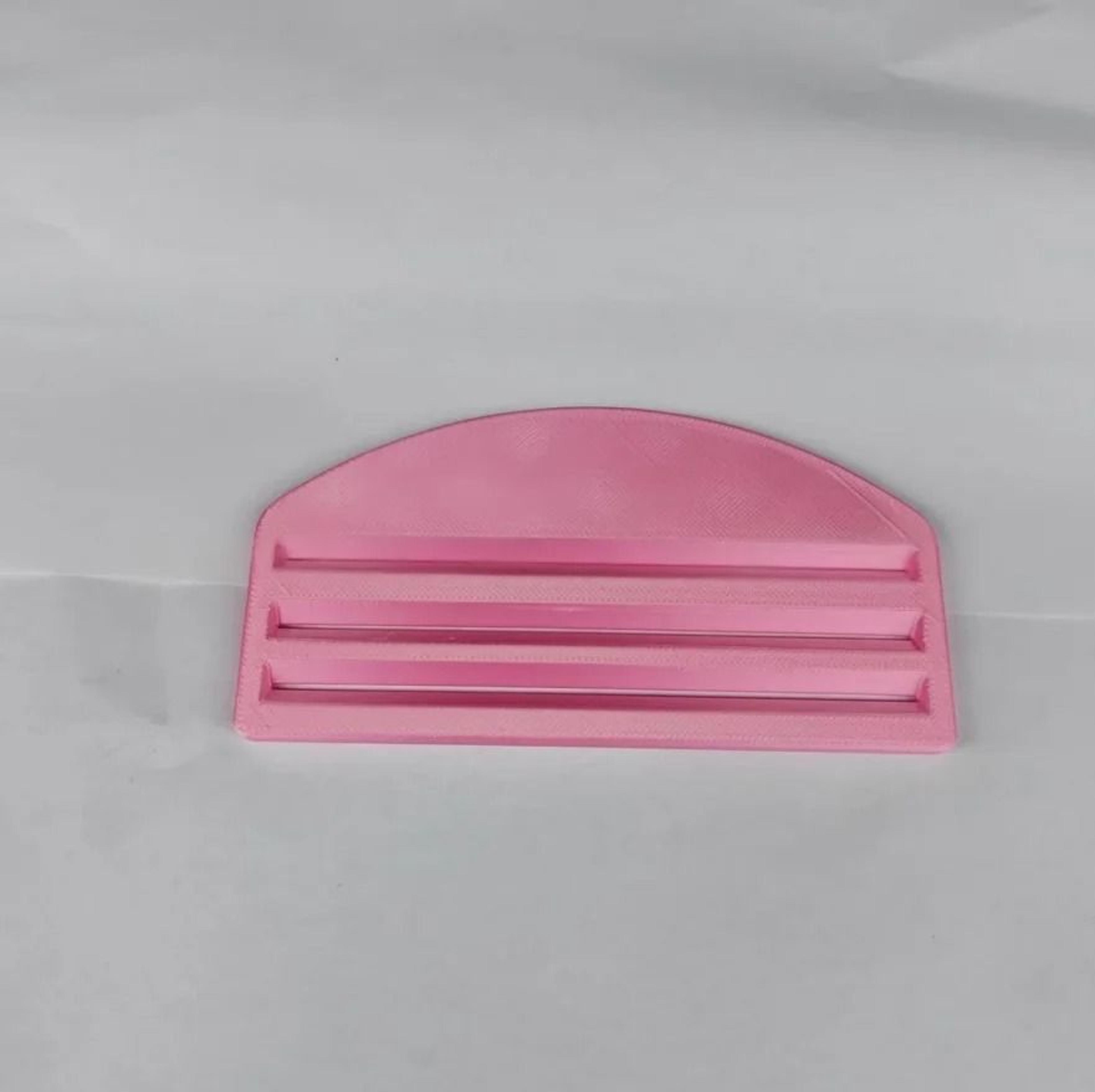 MultiSlot Ergonomic Cat Wet Food Strip Squeezer 4