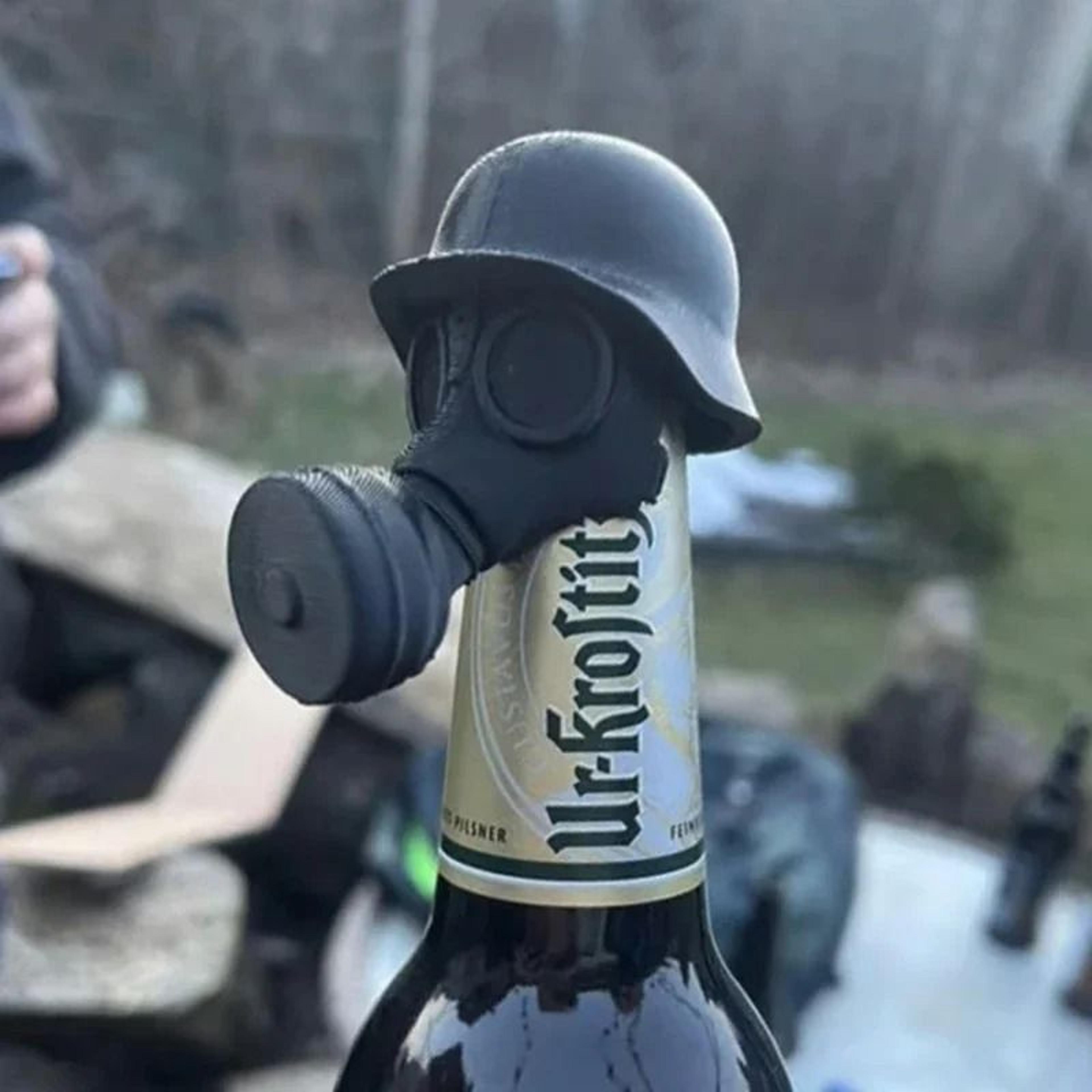 1pc 3d printed gas mask beer bottle topper & novelty air-tight cap