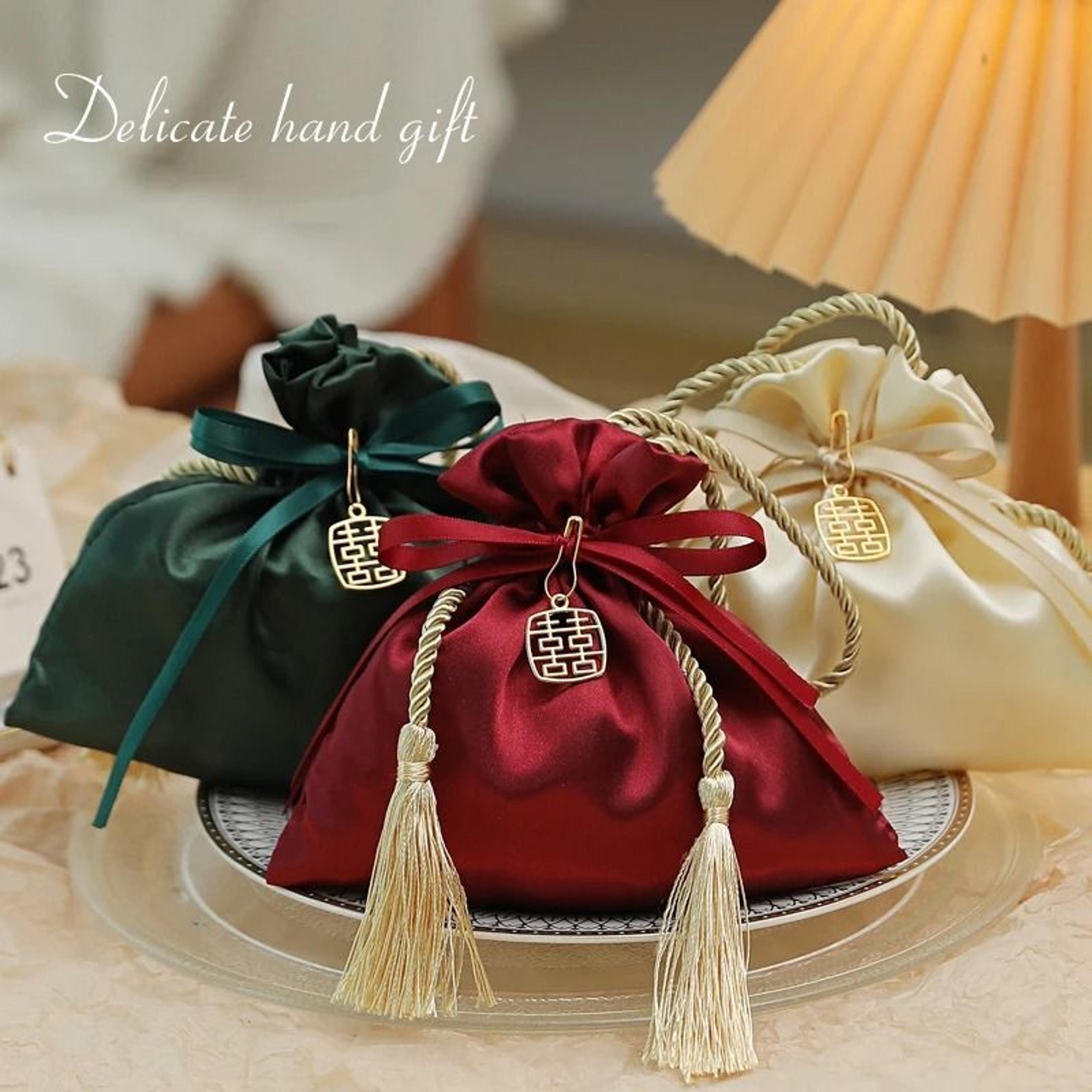 Luxury Pearl Drawstring Velvet Pouch Gift Bag For Jewelry  Wedding Favors 1