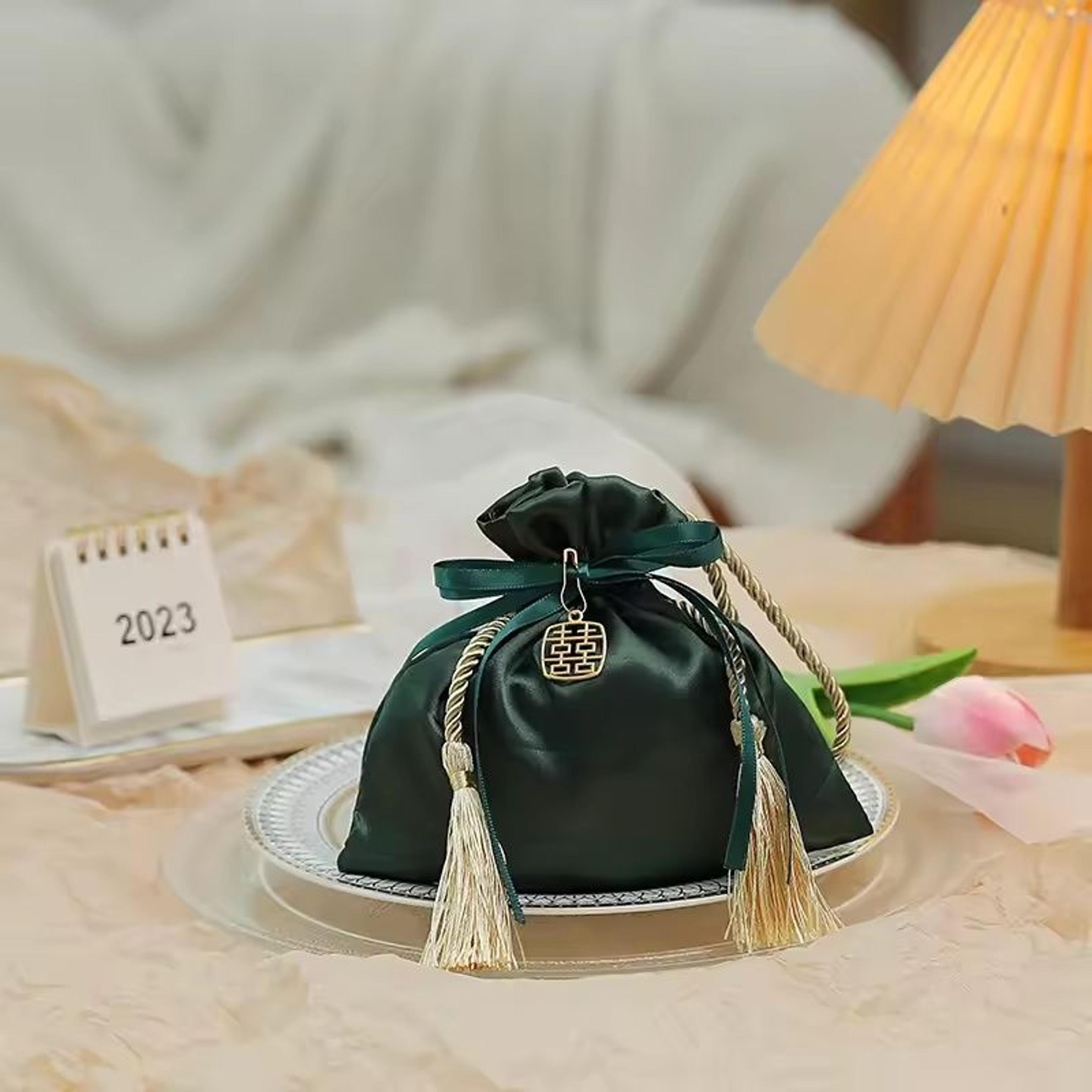 Luxury Pearl Drawstring Velvet Pouch Gift Bag For Jewelry  Wedding Favors 9