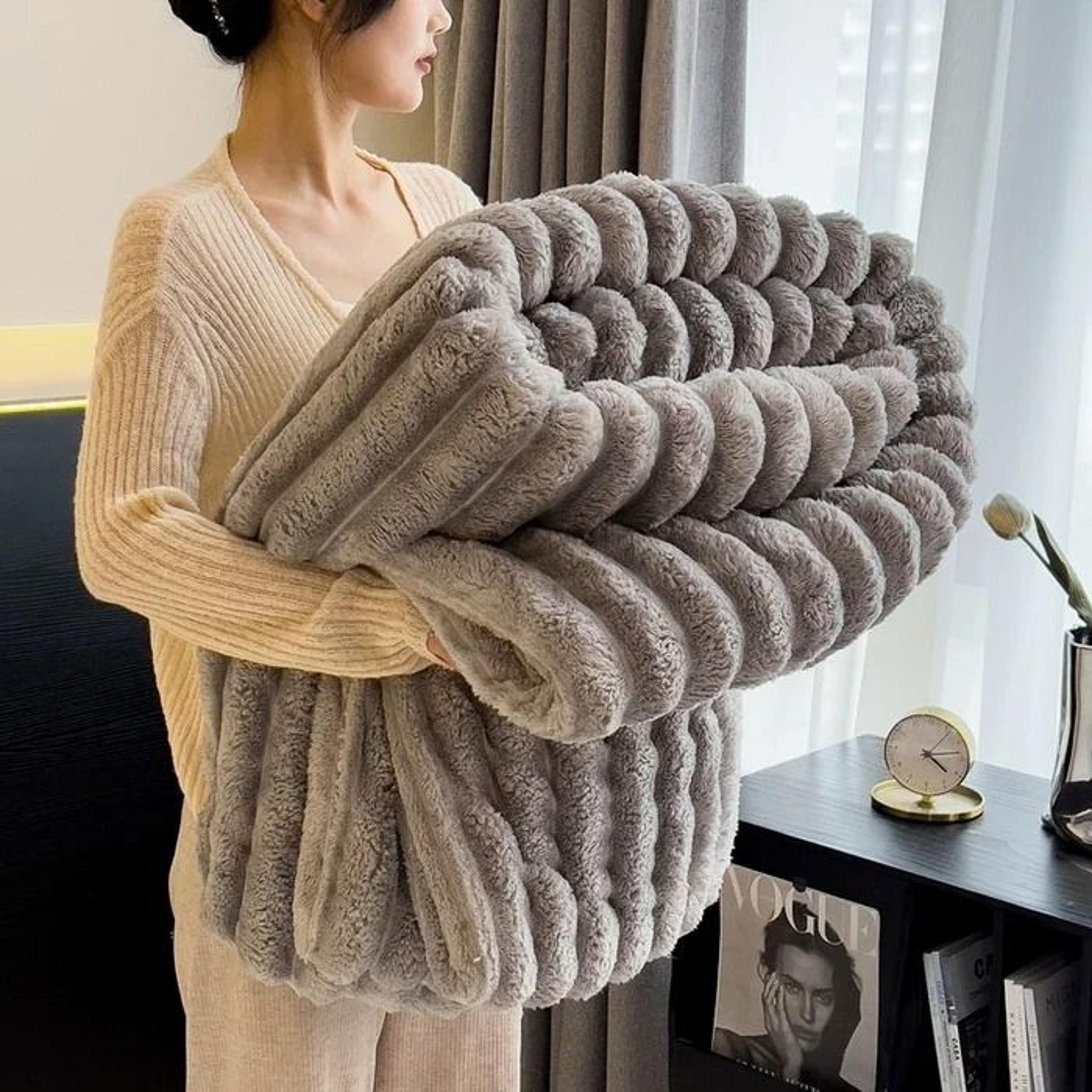 Thickened Wide Striped Multifunctional Blanket  Soft Bed Coverlet 7
