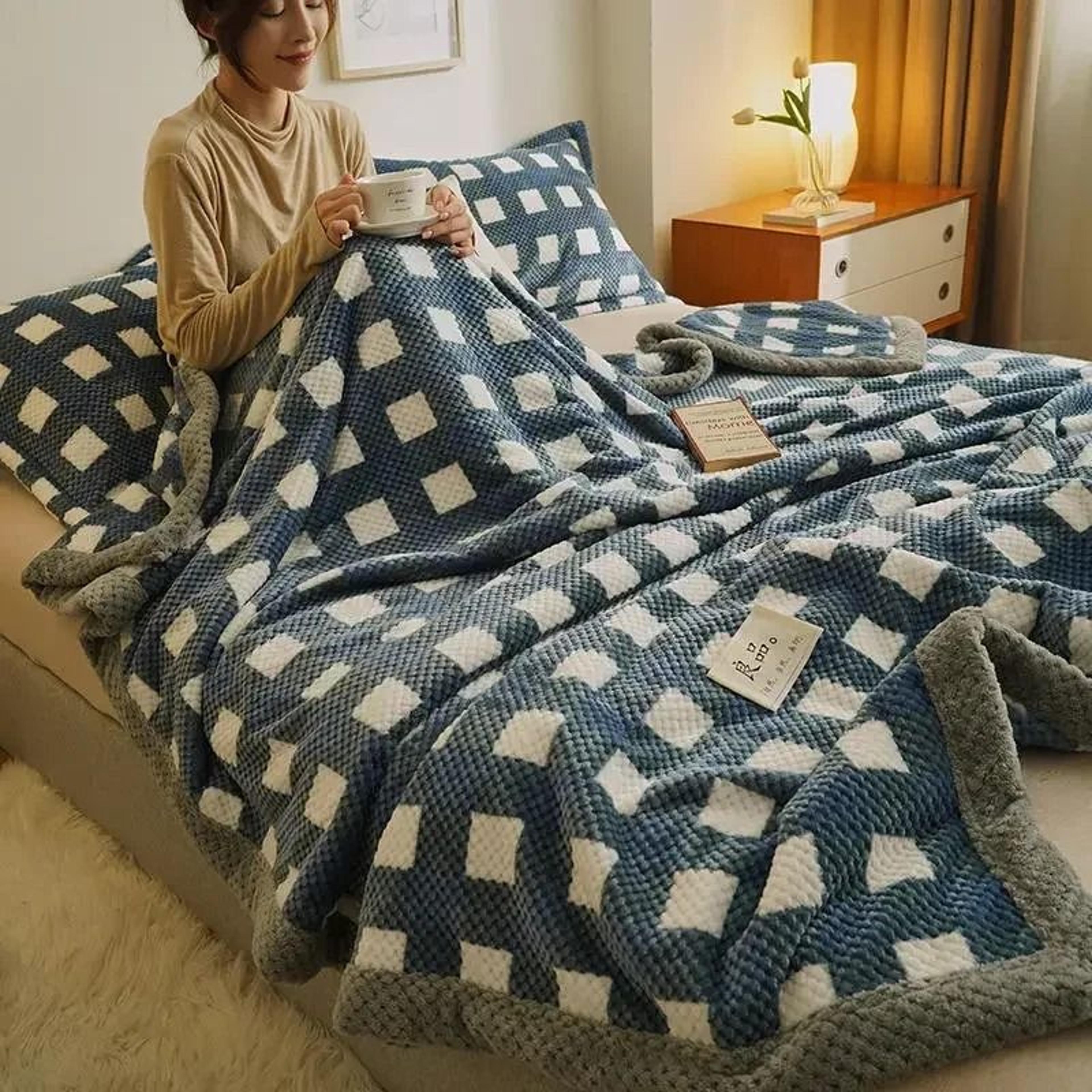 Soft Chenille Yarn Handmade Chunky Knitted Throw Blanket 3