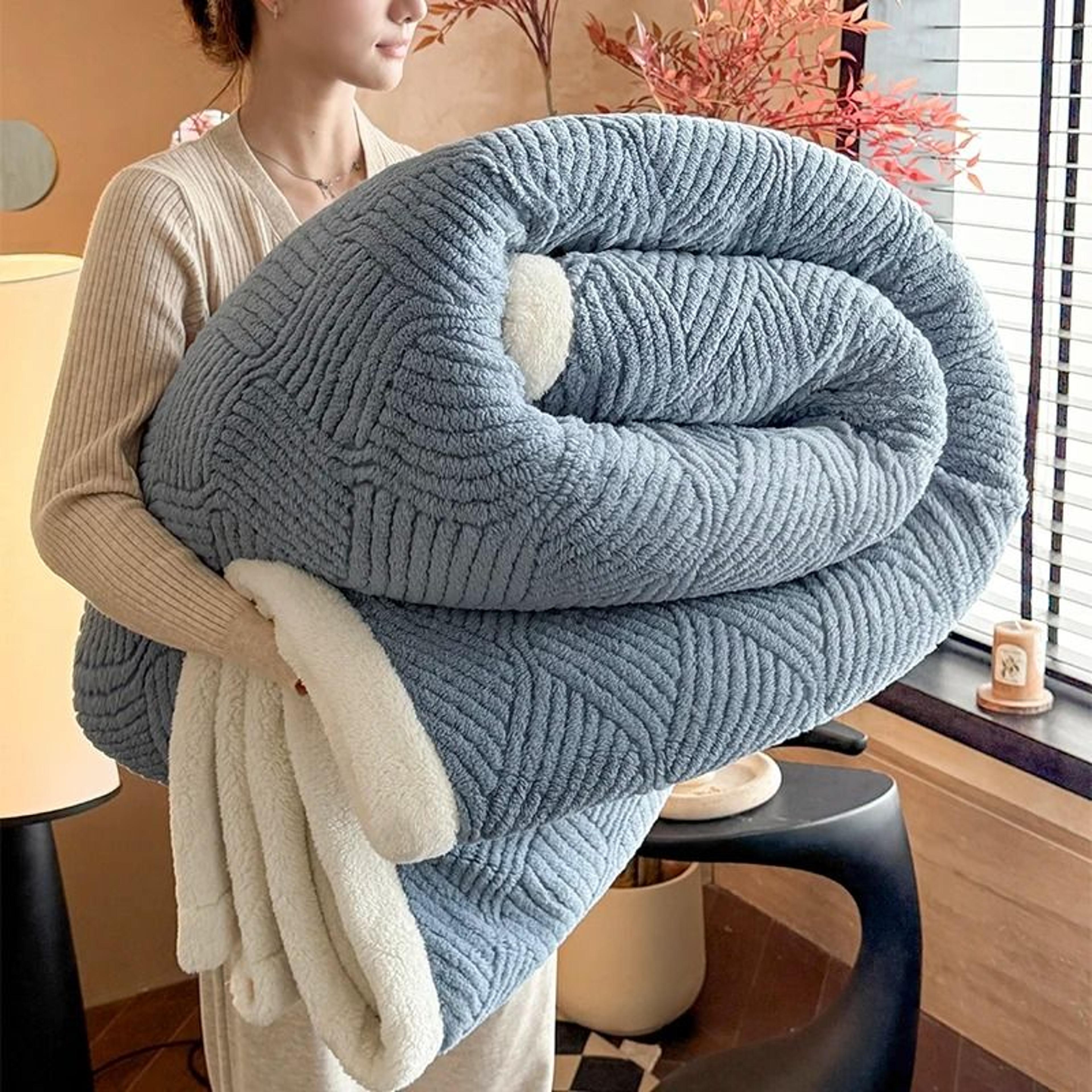 Solid Warmth Jacquard Autumn Winter Blanket Thickened Warm MultiFunctional Sofa  Nap Throw 6
