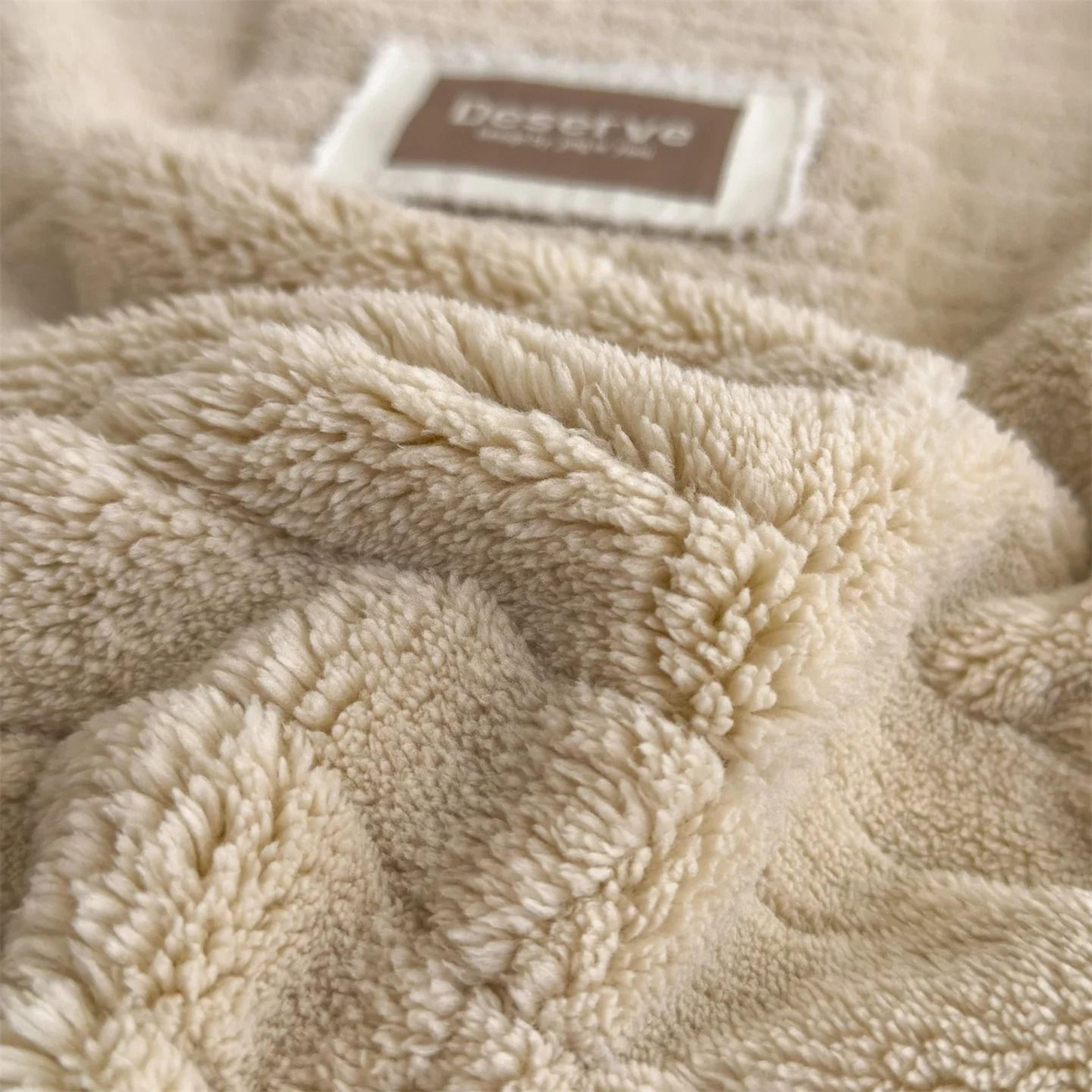 Luxury Thick DoubleSided Fleece Blanket Set Solid Color Soft Velvet Winter Blanket  Matching Pillow 3