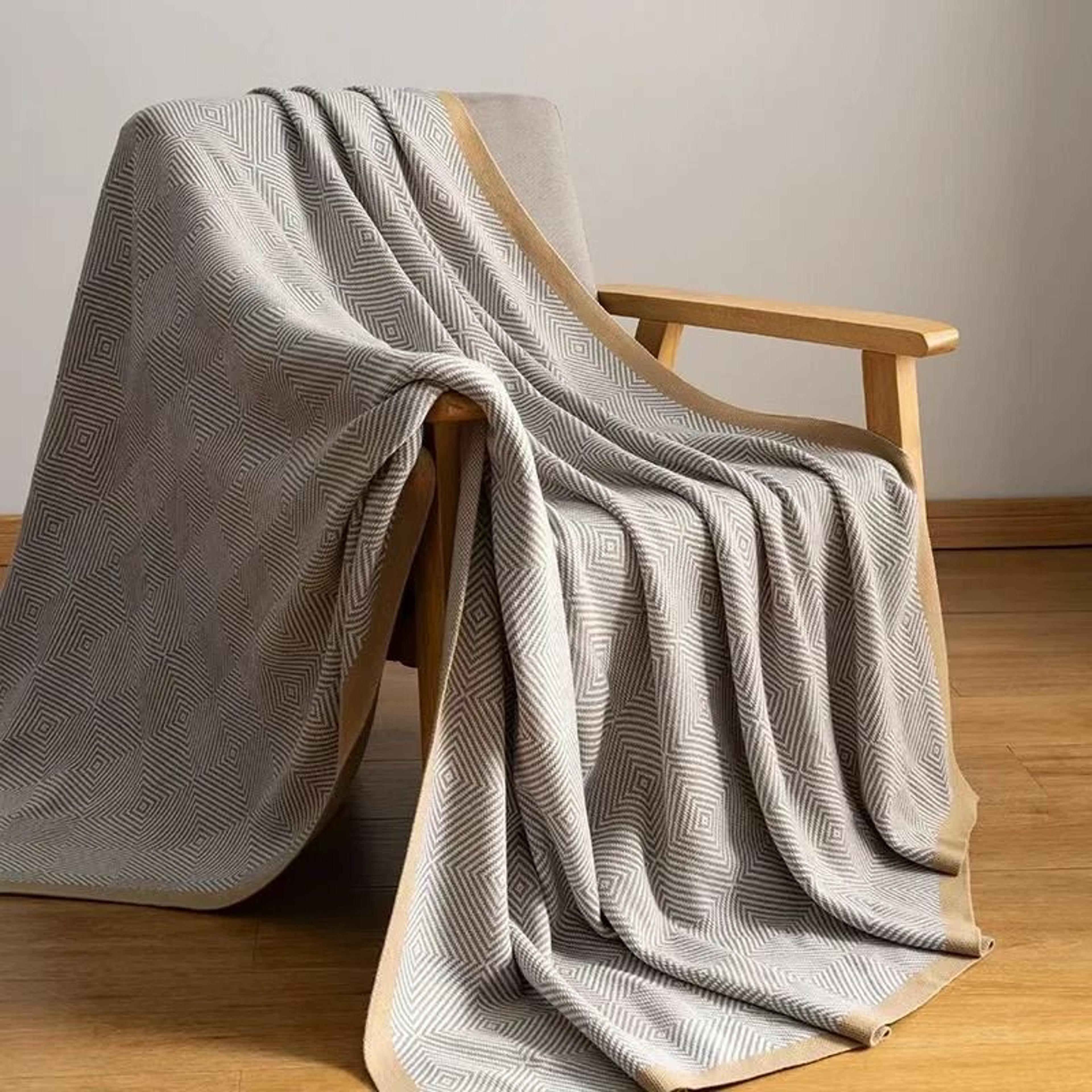 Light Luxury Paper  Fish Bone Pattern Sofa Throw Blanket MultiFunctional Living Room Nap  Office Bl 1