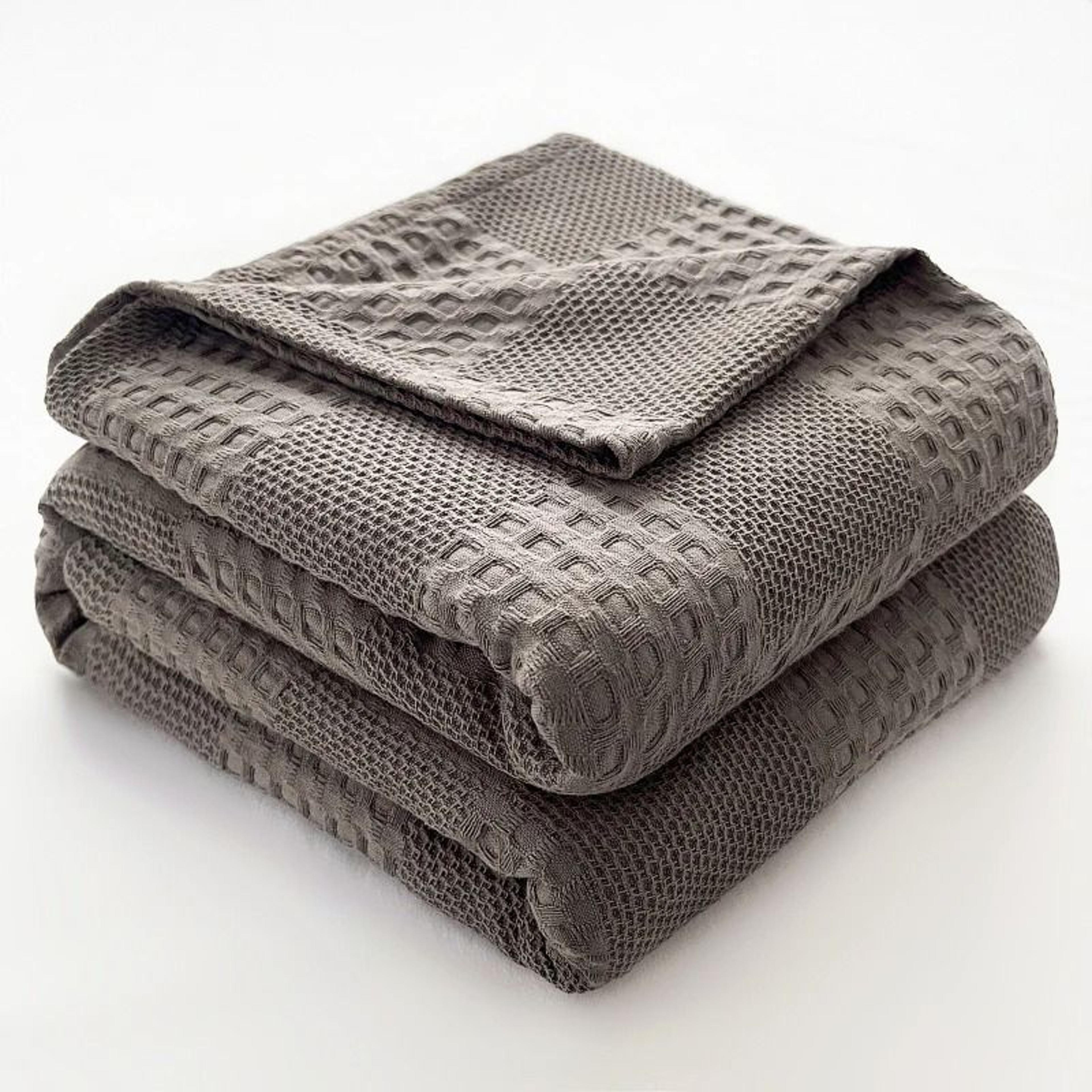 100 Cotton Waffle Weave Throw Blanket Soft Breathable Plaid Blanket For Sofa  Bed 6