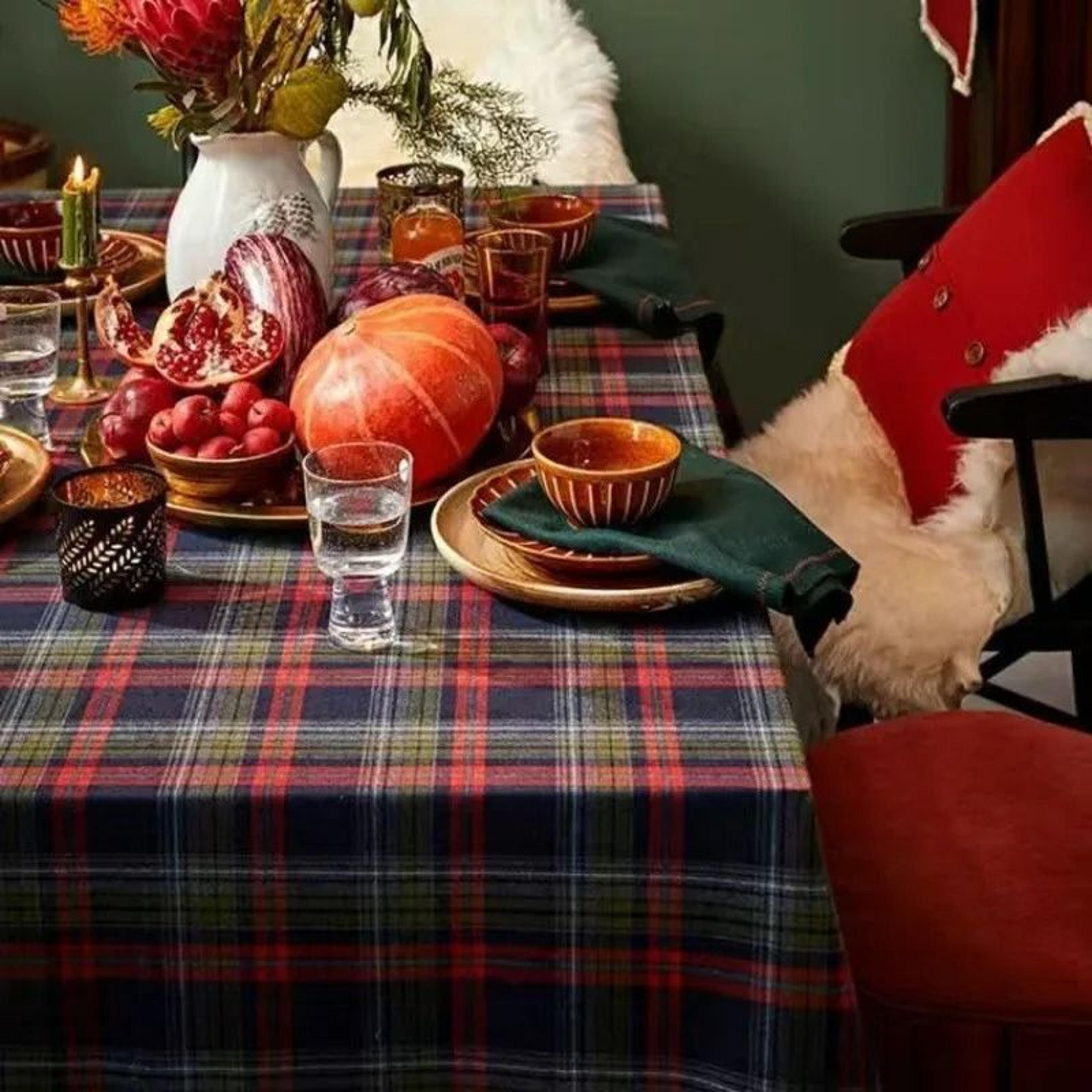 Christmas Green Plaid Ruffled Tablecloth Washable AntiStain Table Cover For Kitchen  Holiday Weddin 12